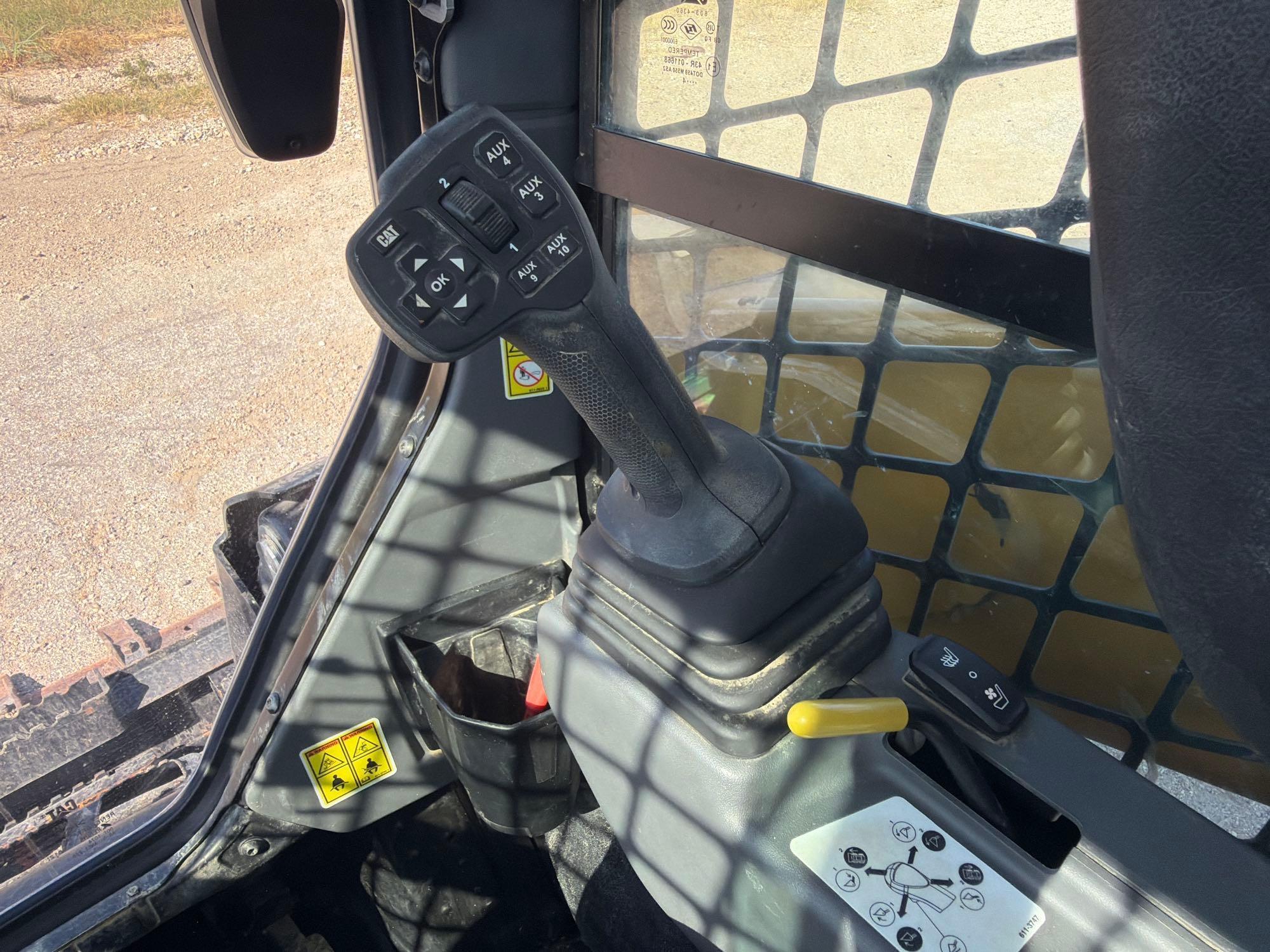 2025 Caterpillar 265
