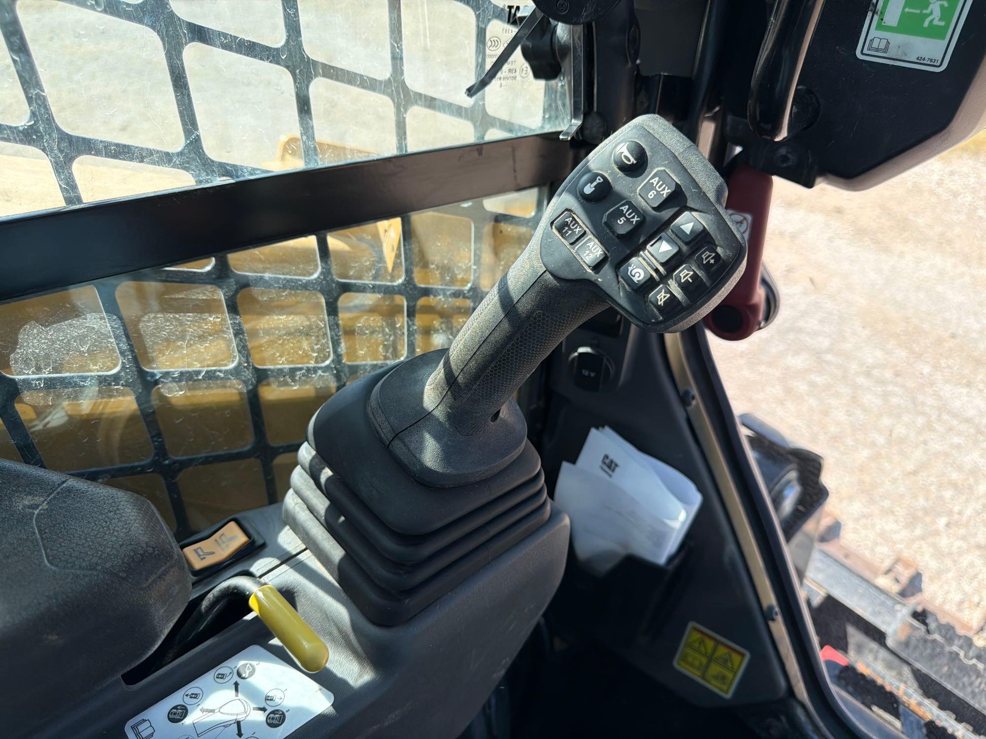 2025 Caterpillar 265
