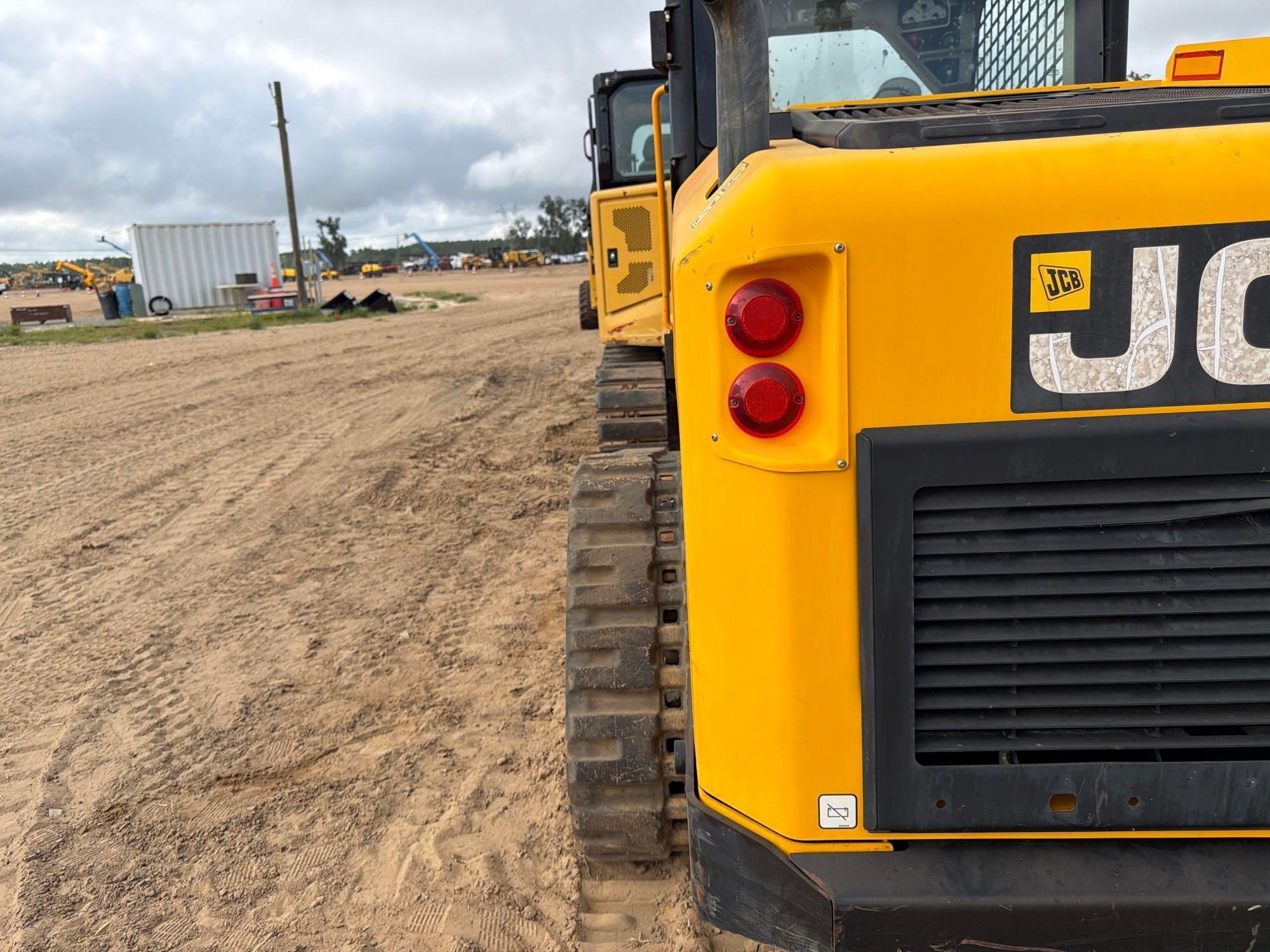 2018 JCB 300T