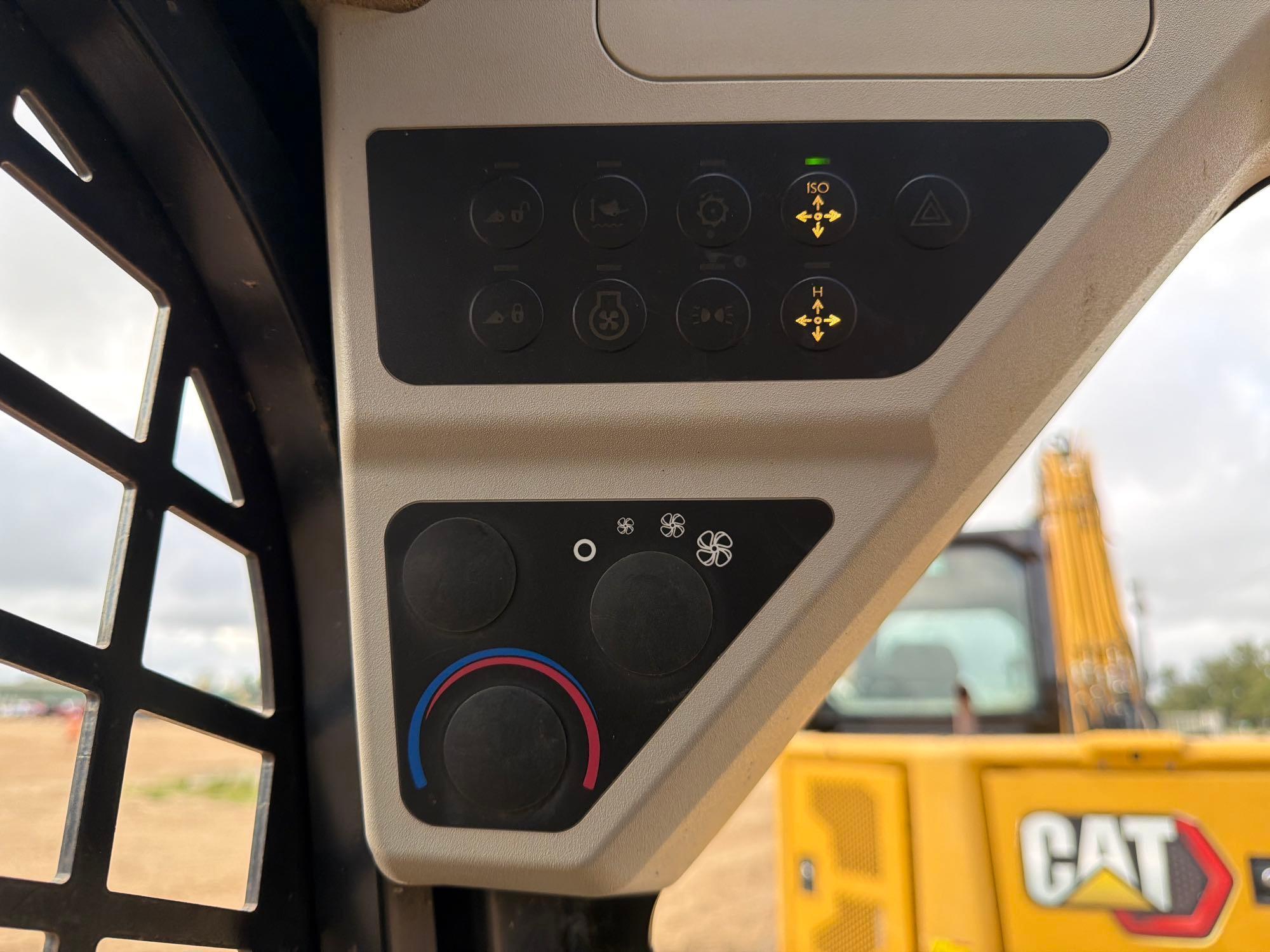 2018 JCB 300T