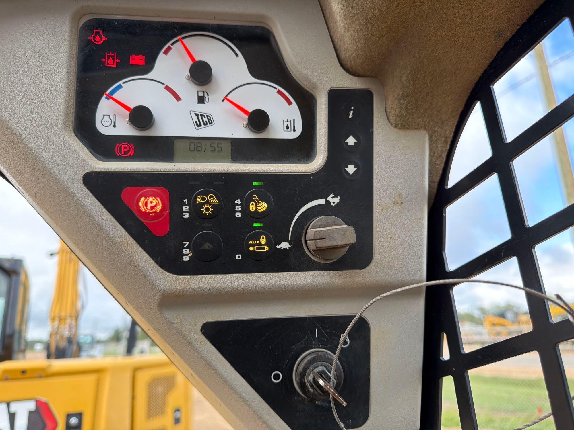 2018 JCB 300T