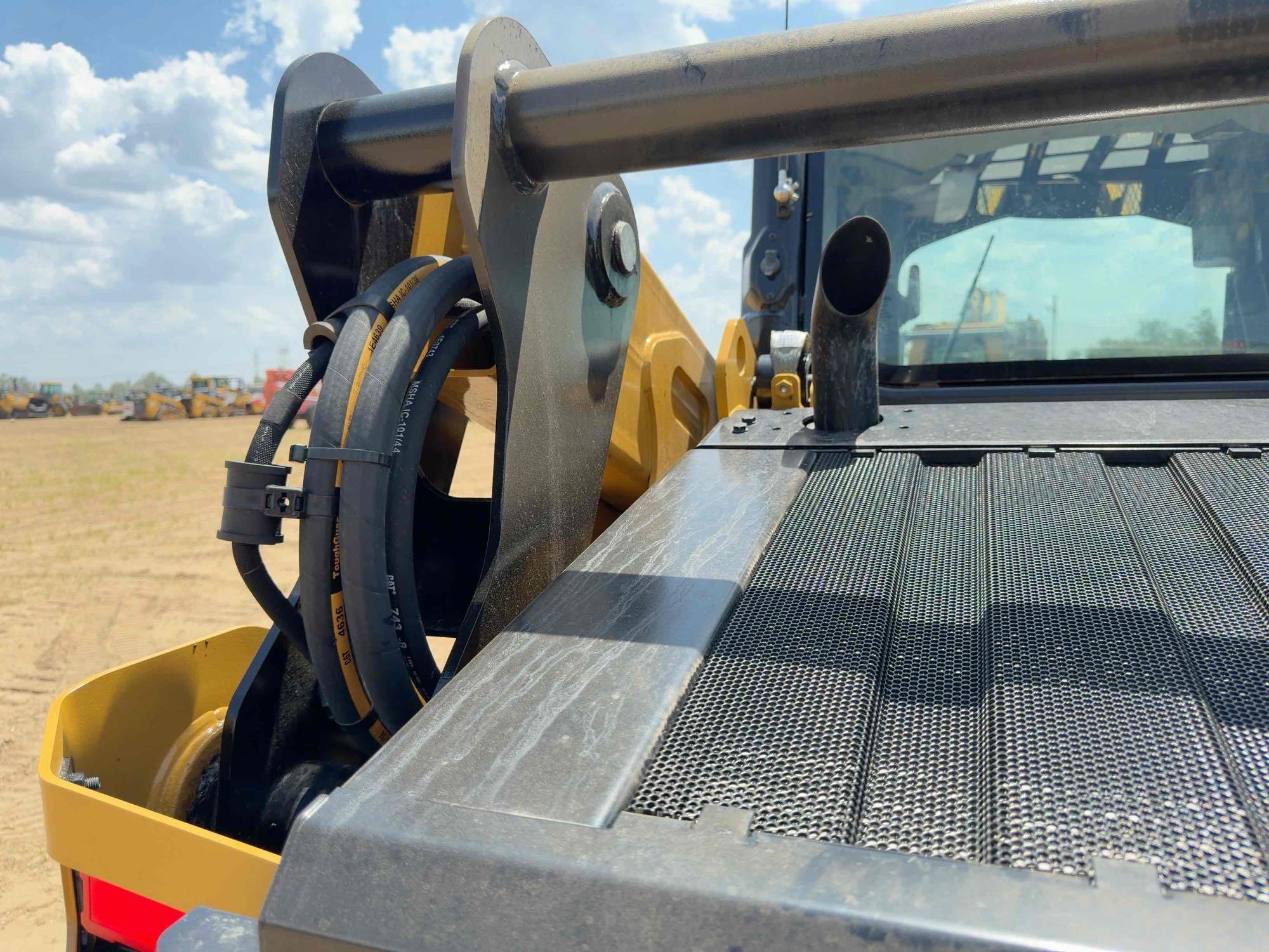 2025 Caterpillar 255