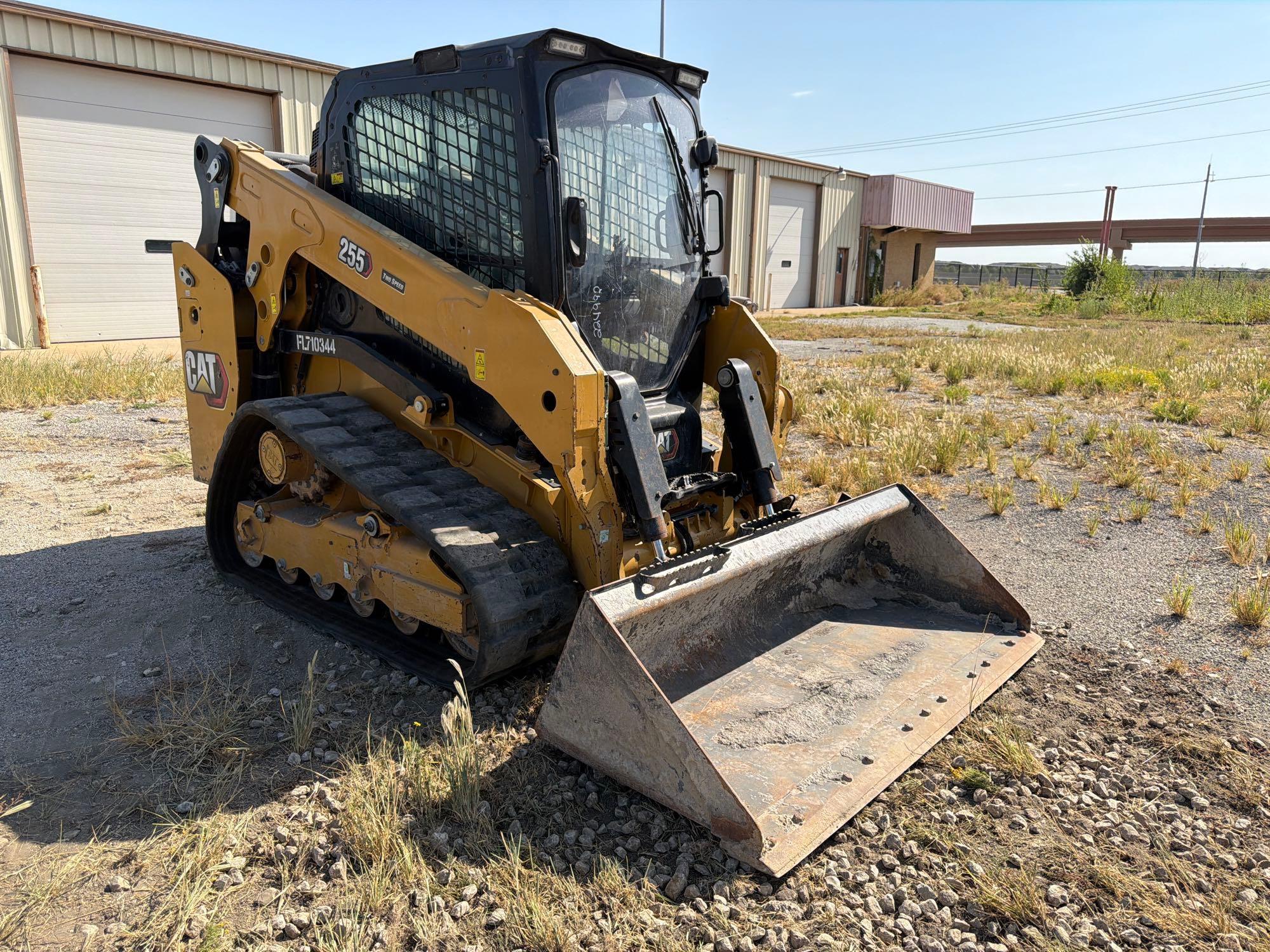 2025 Caterpillar 255