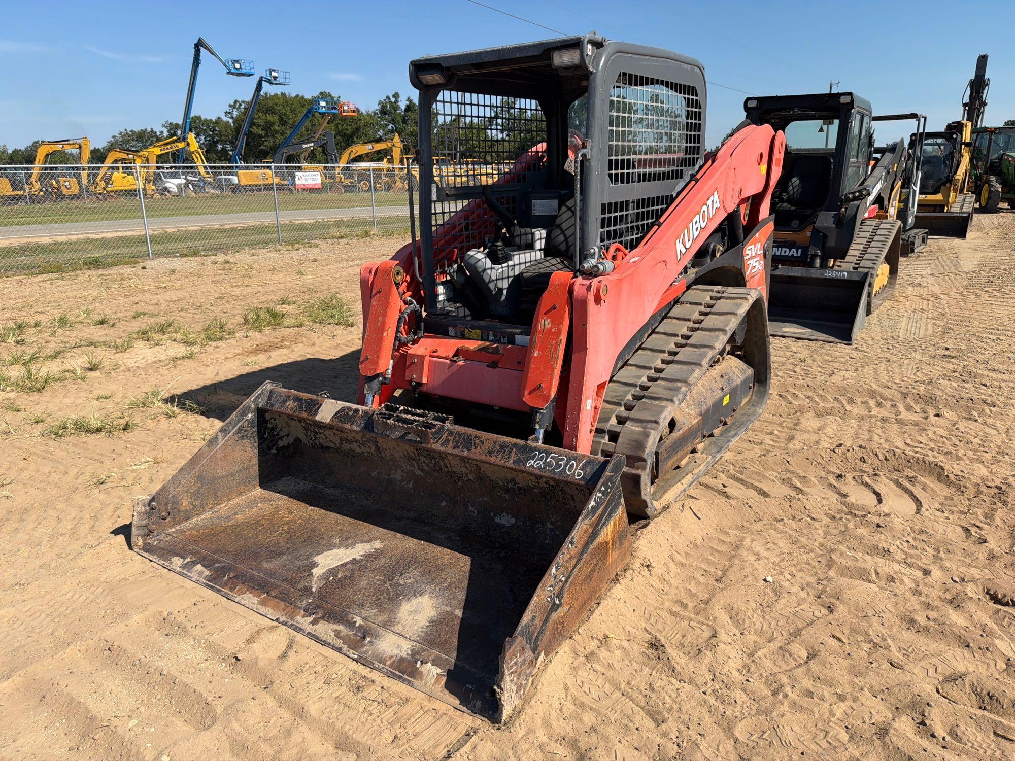 2017 Kubota SVL75-2