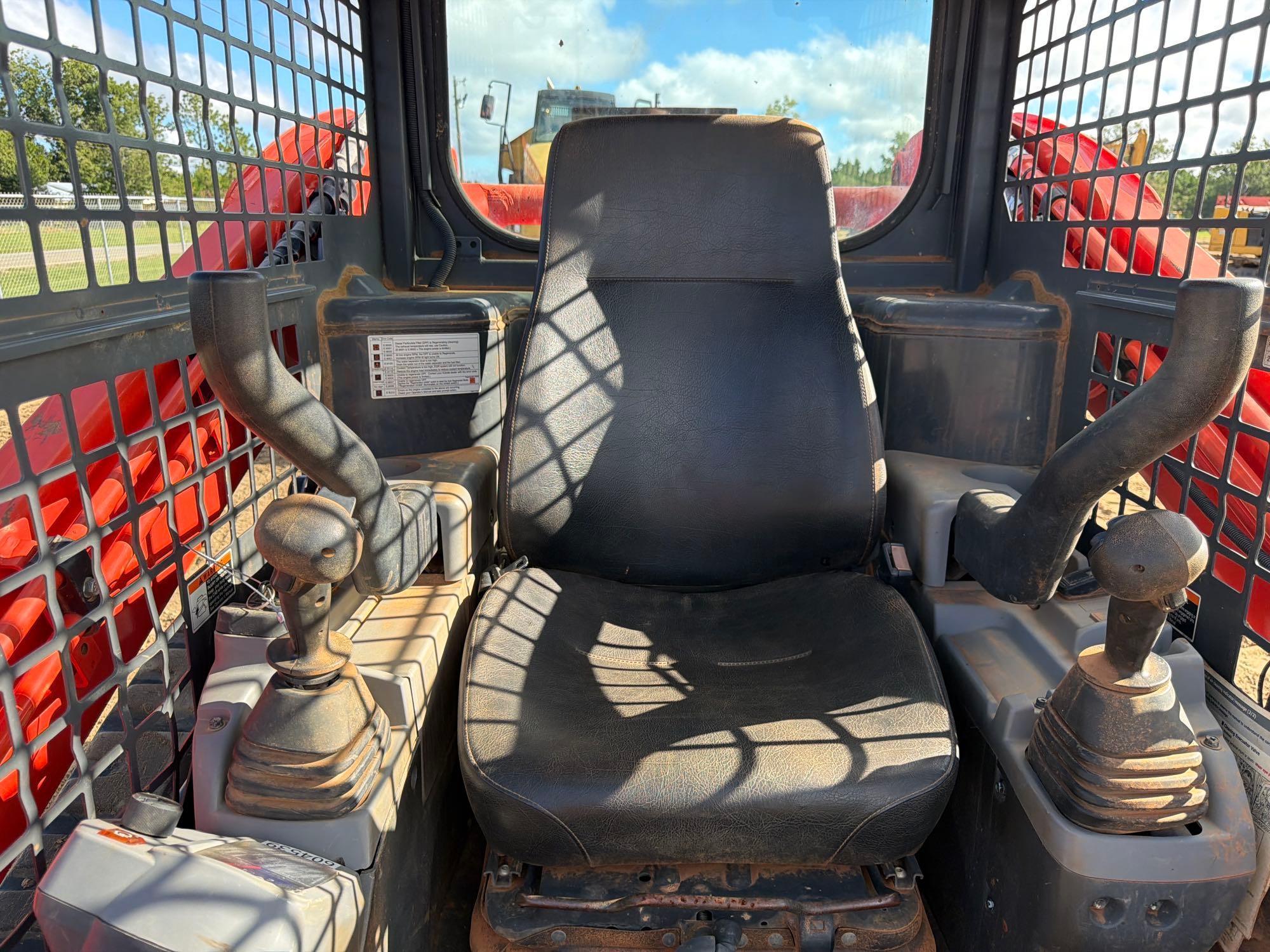 2023 Kubota 752