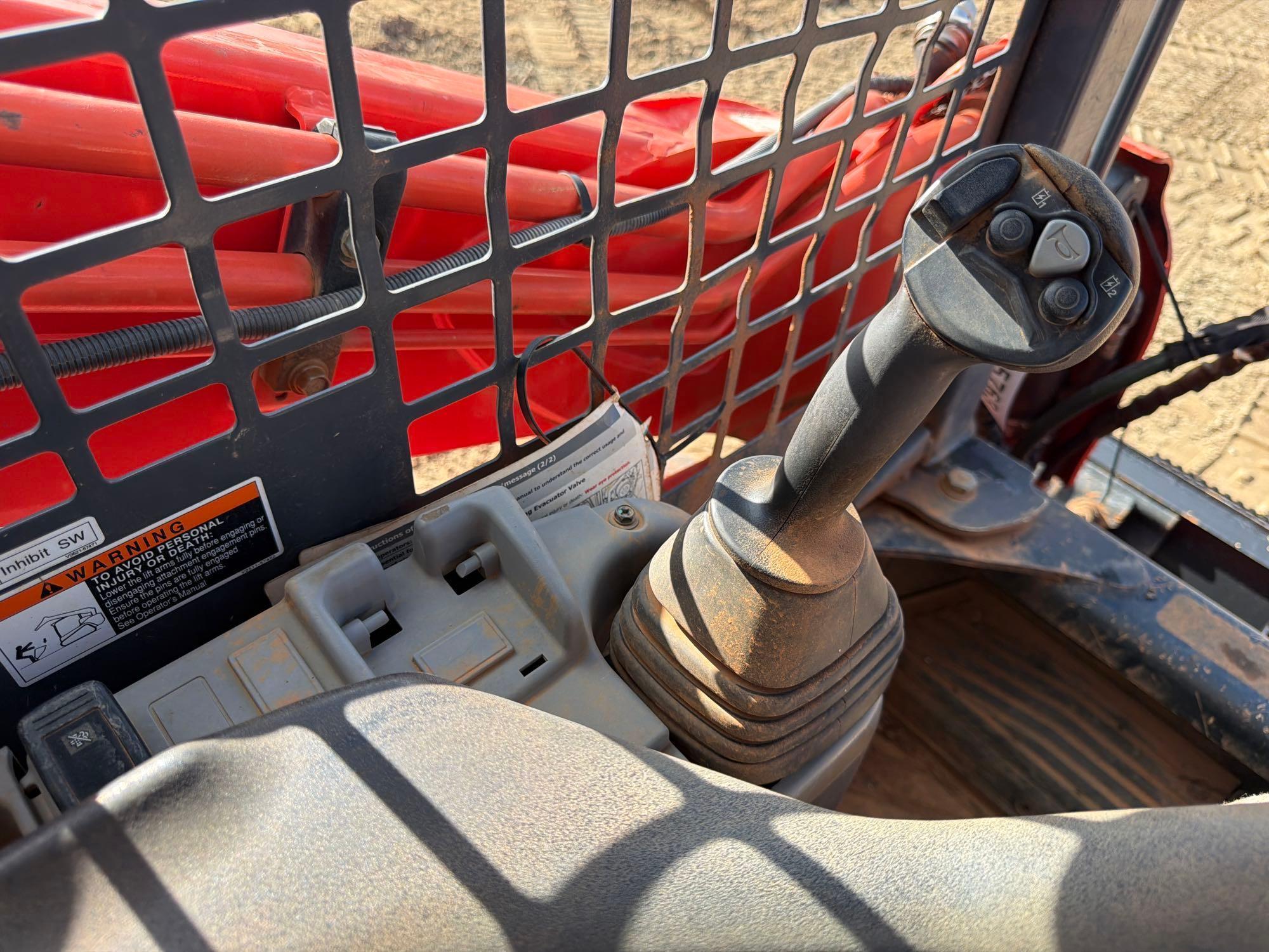 2023 Kubota 752