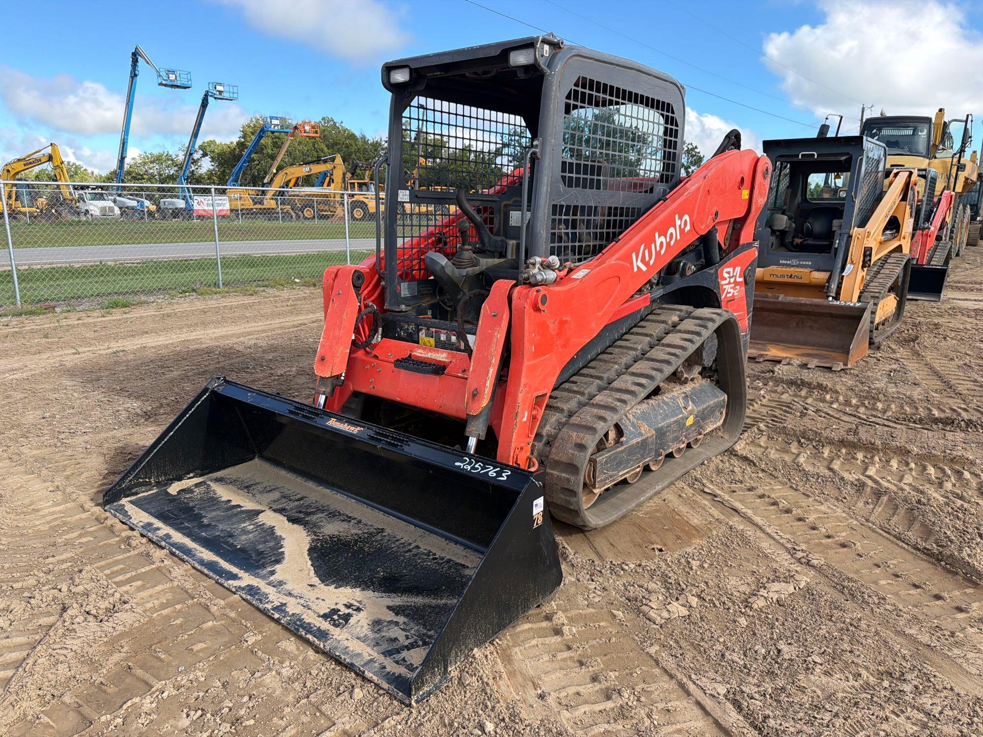 2023 Kubota 752