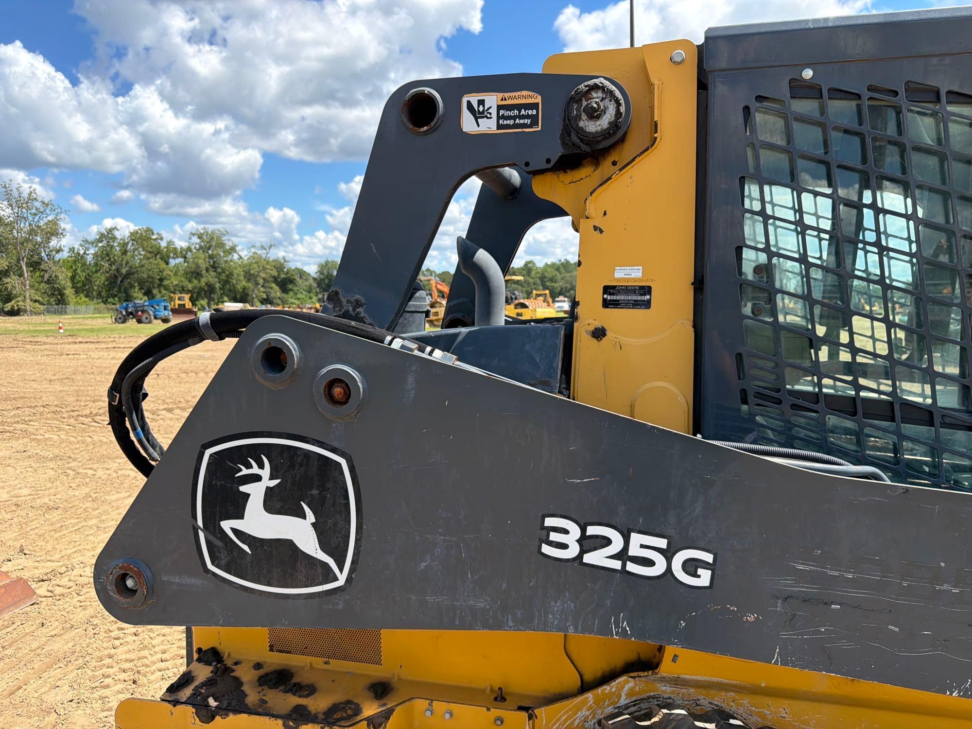 2020 John Deere 325G