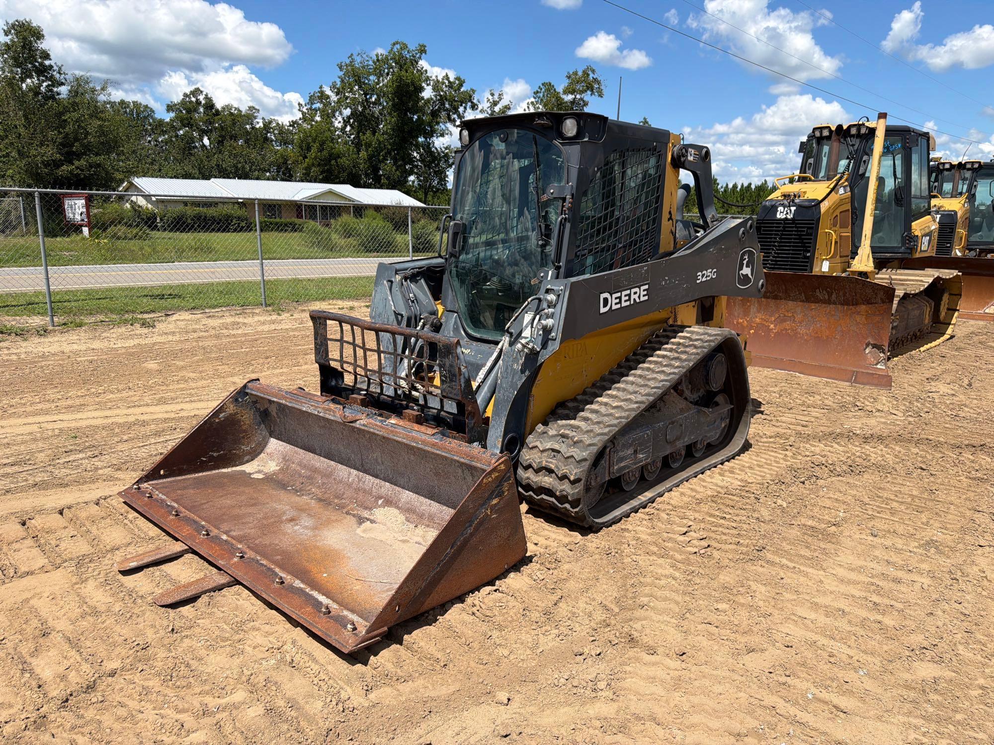 2020 John Deere 325G