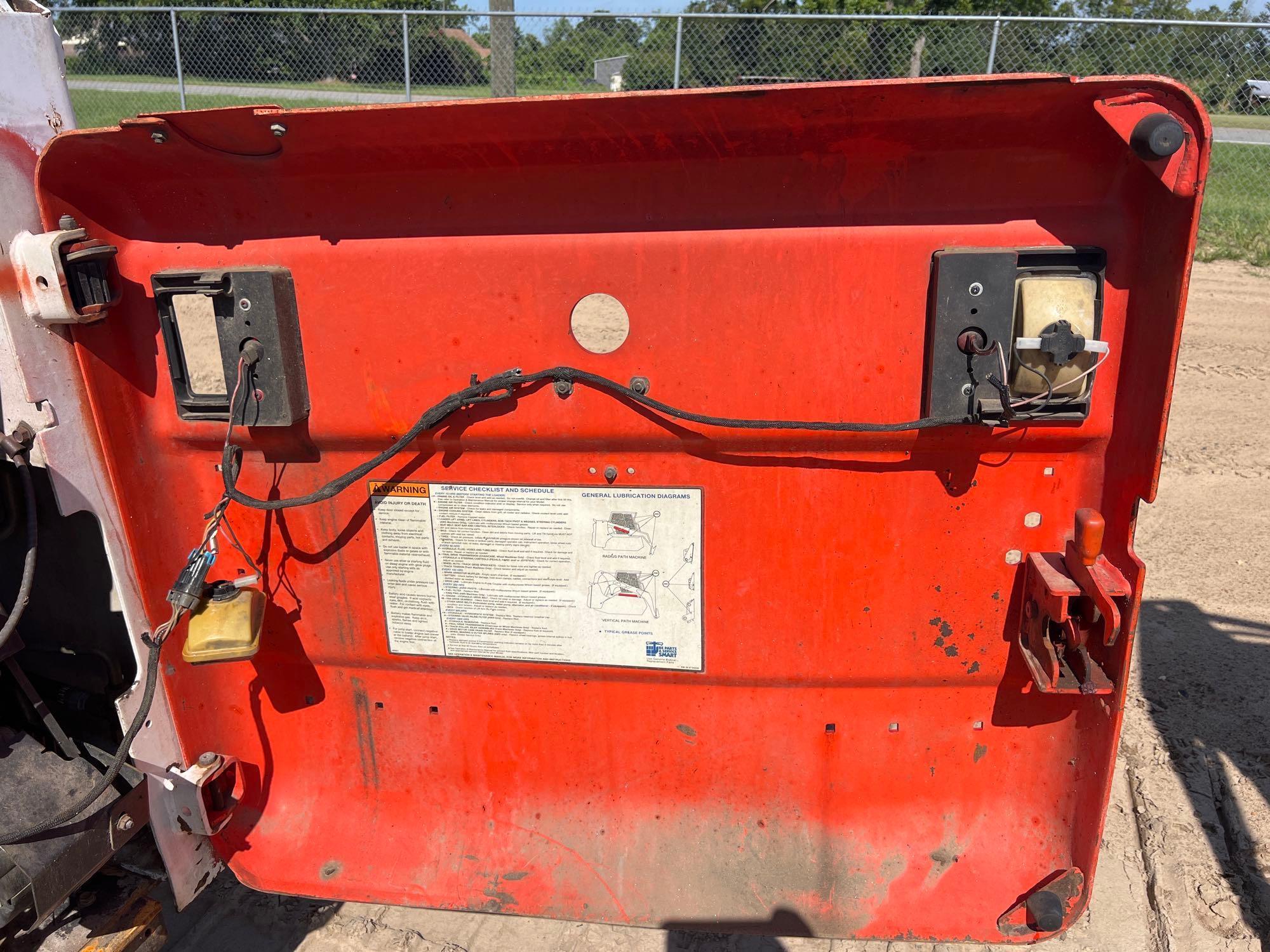 2005 Bobcat T300