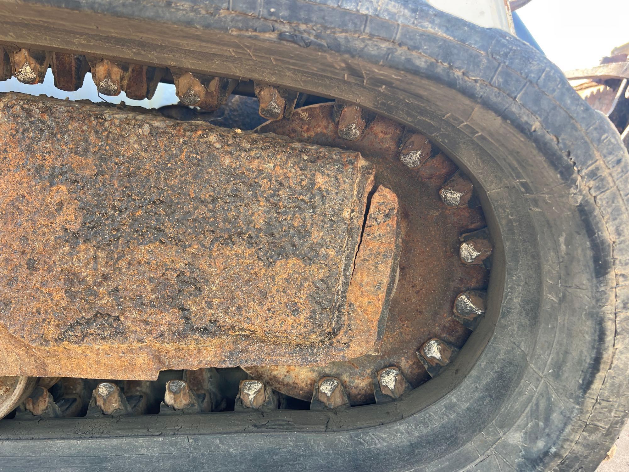 2005 Bobcat T300