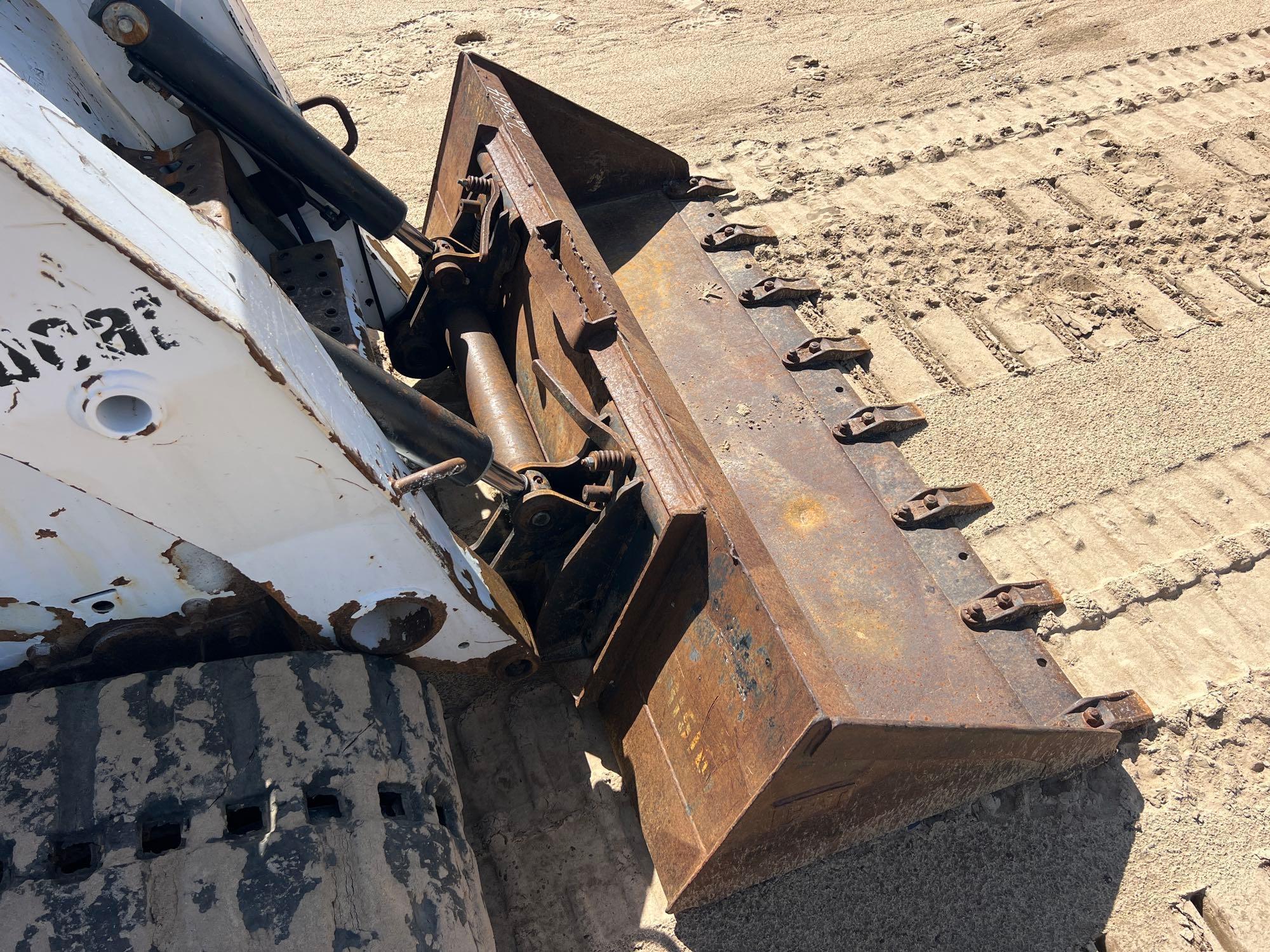 2005 Bobcat T300