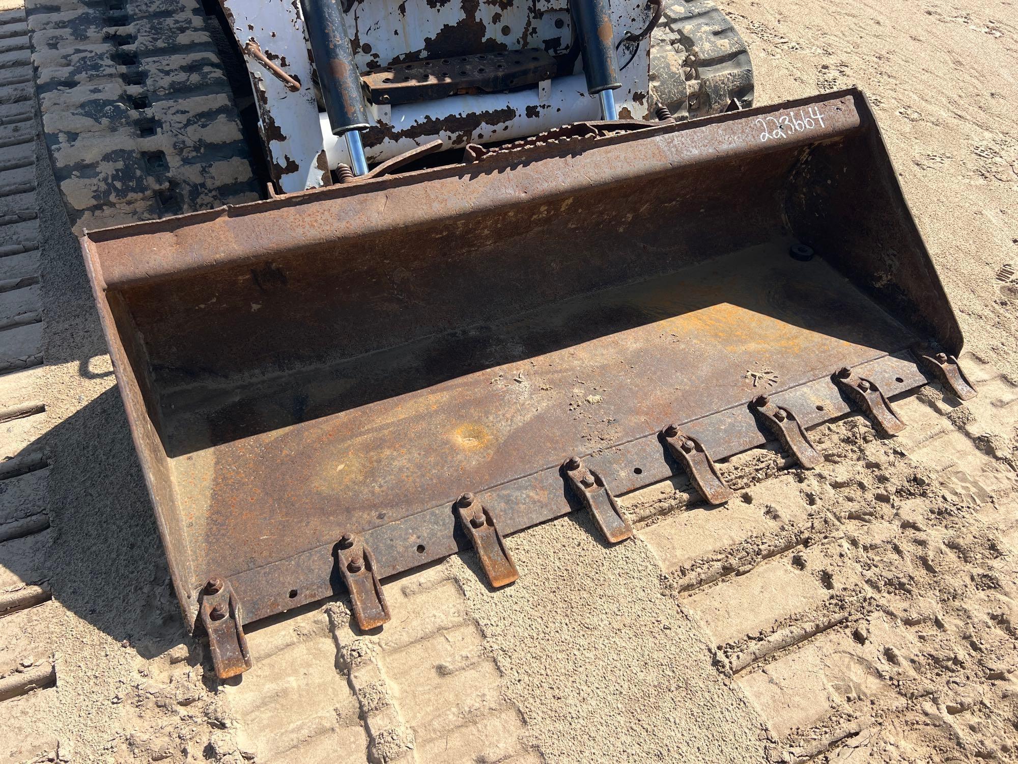 2005 Bobcat T300