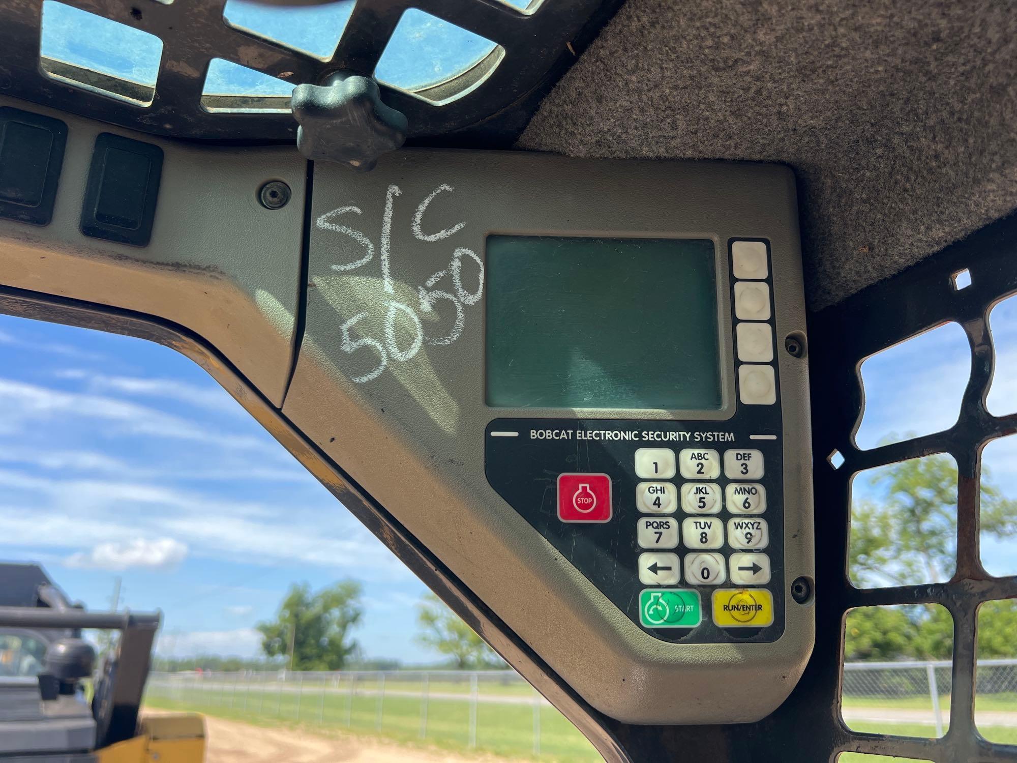 2005 Bobcat T300