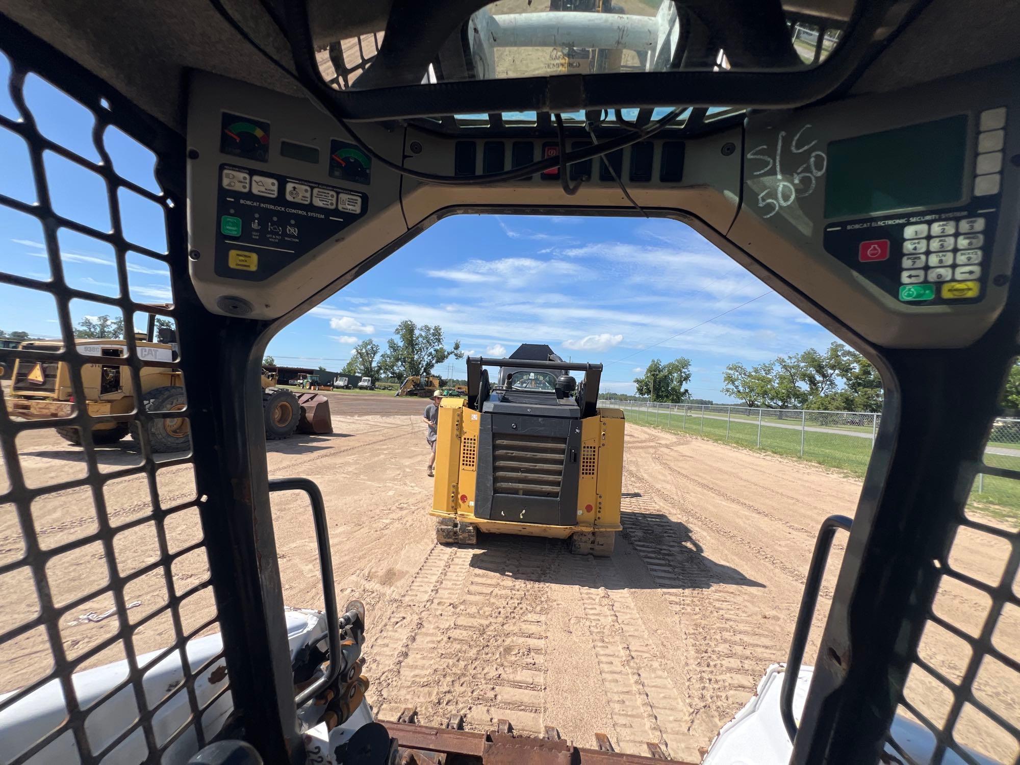 2005 Bobcat T300