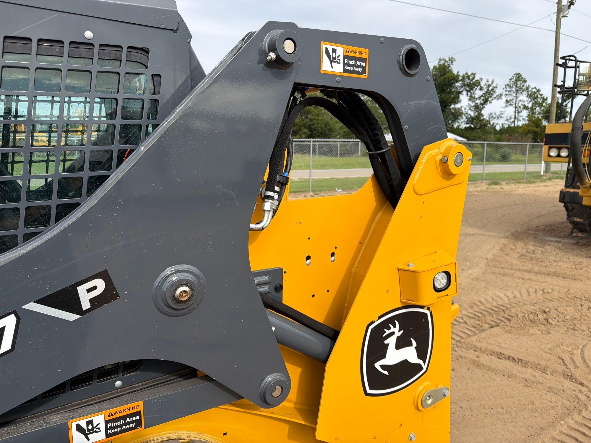 John Deere 317