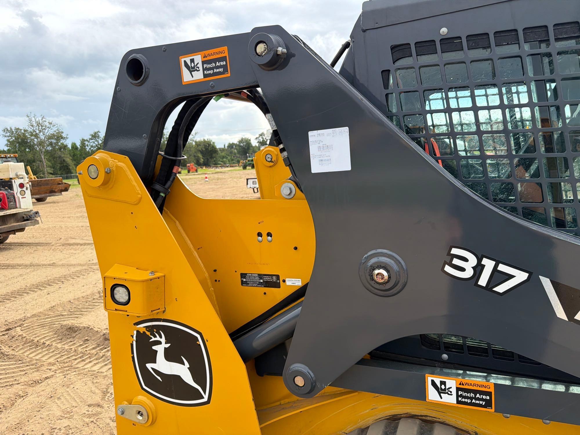John Deere 317