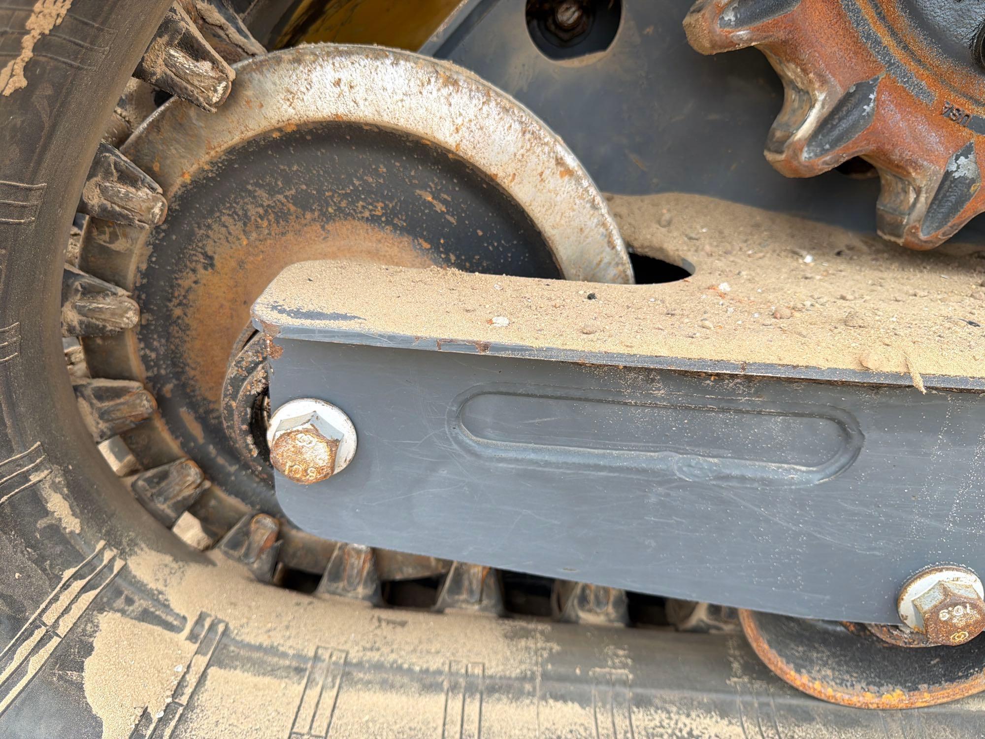 John Deere 317