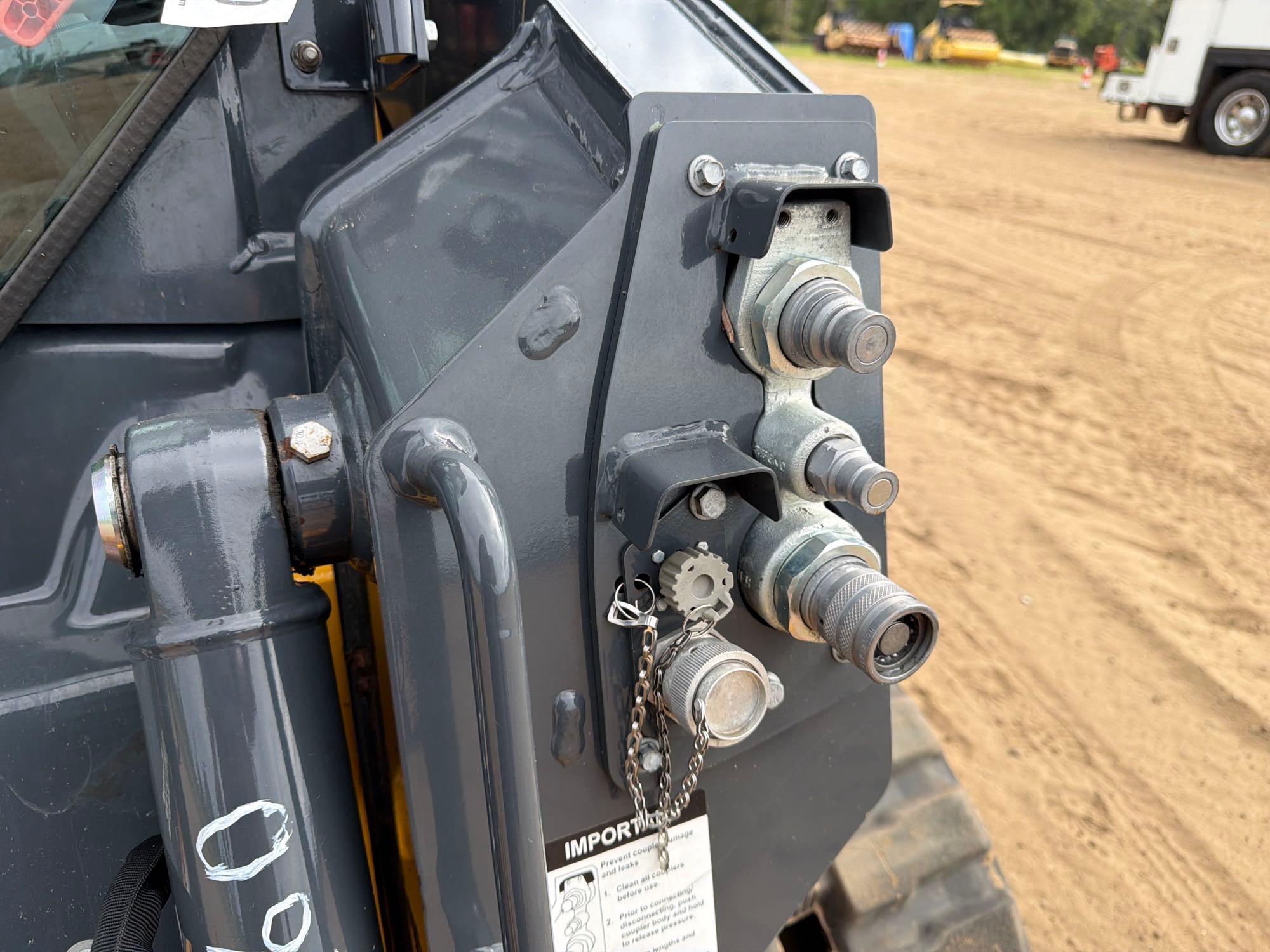 John Deere 317