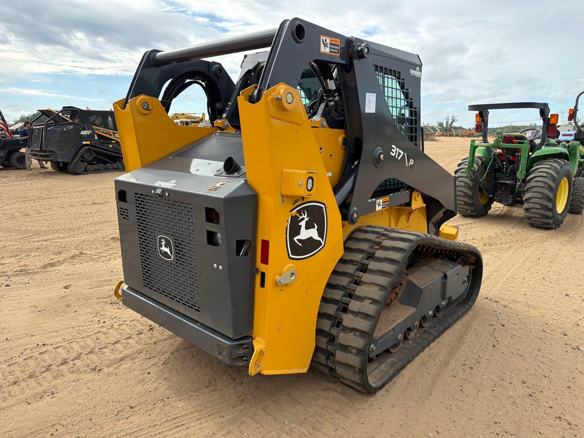 John Deere 317