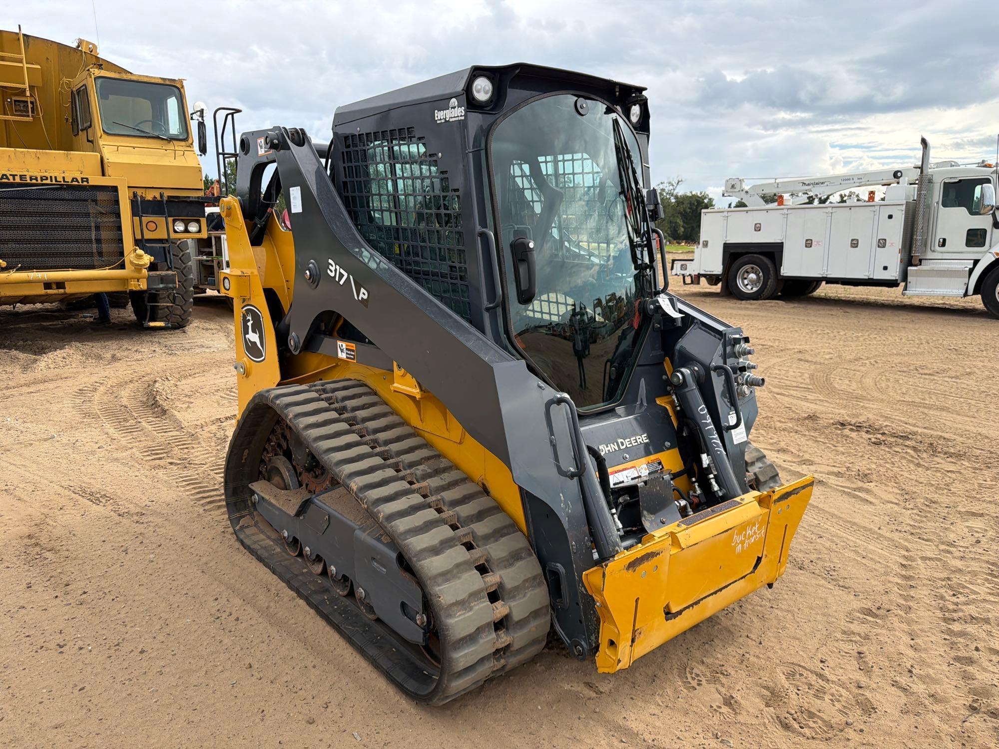John Deere 317