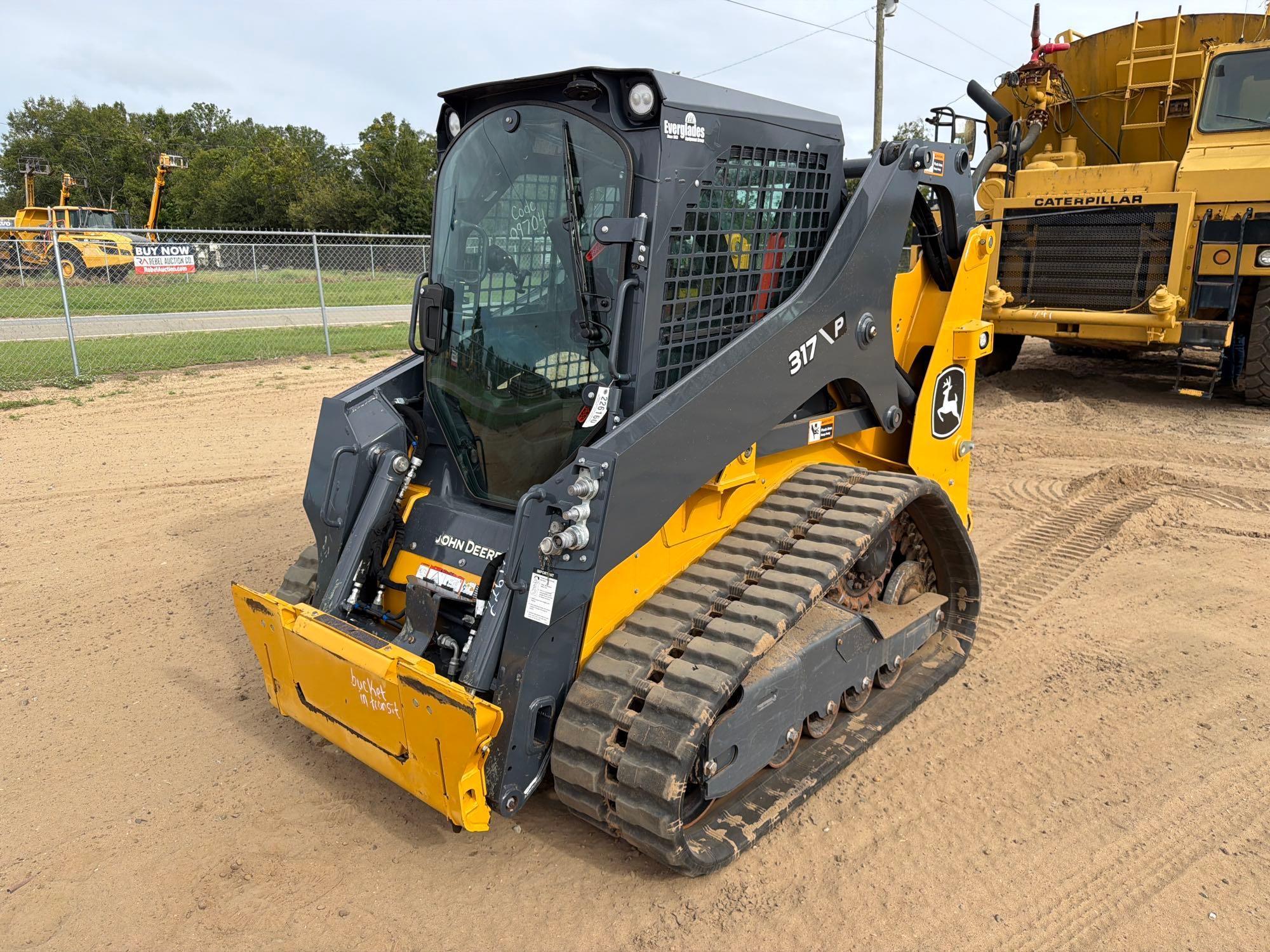 John Deere 317