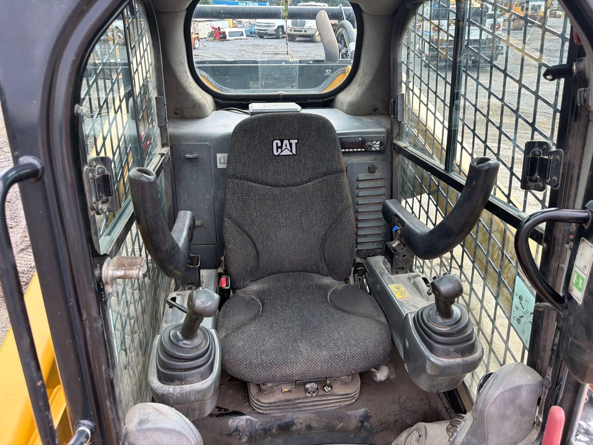 Caterpillar 272D2