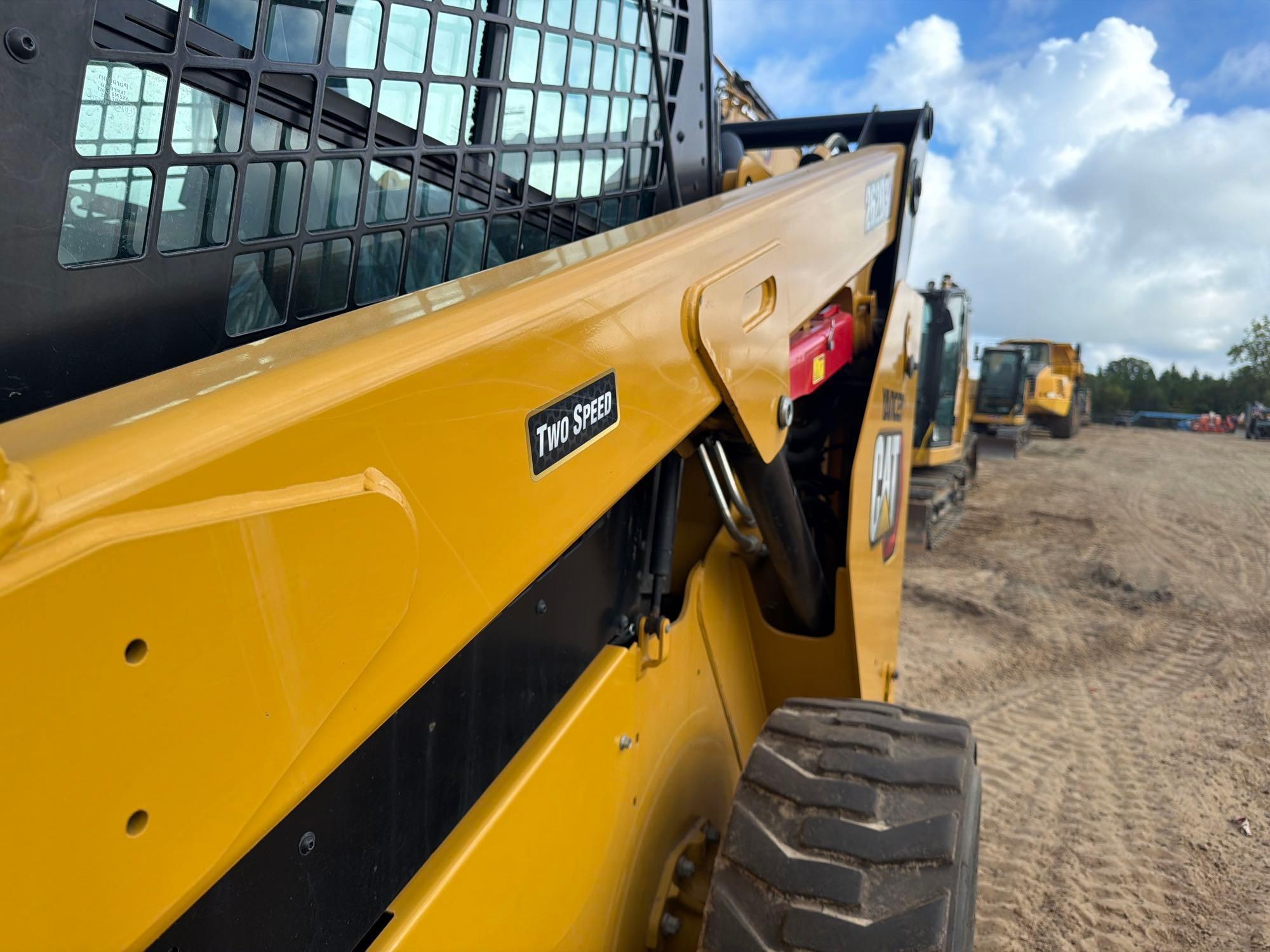 2022 Caterpillar 262D