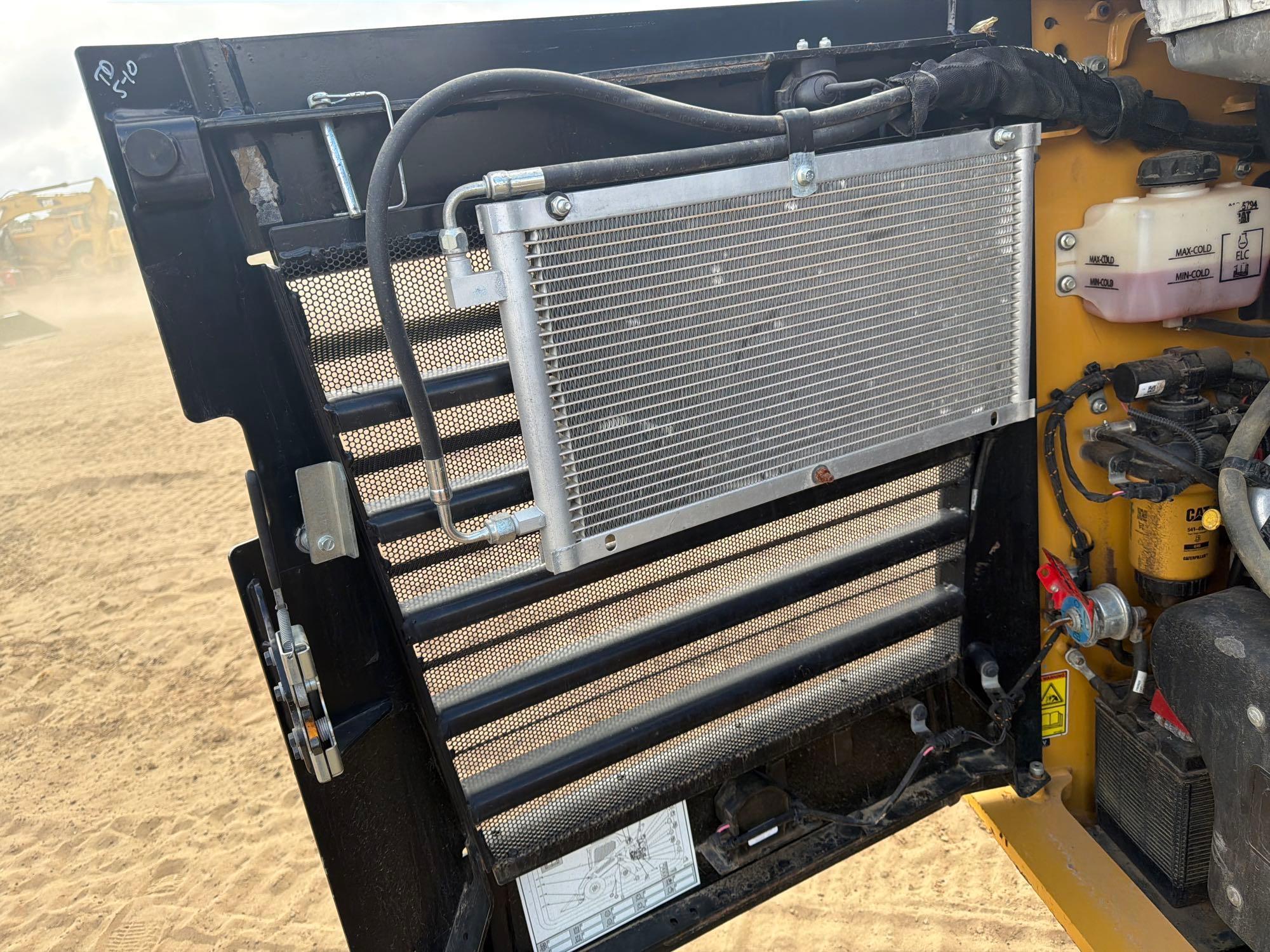2022 Caterpillar 262D