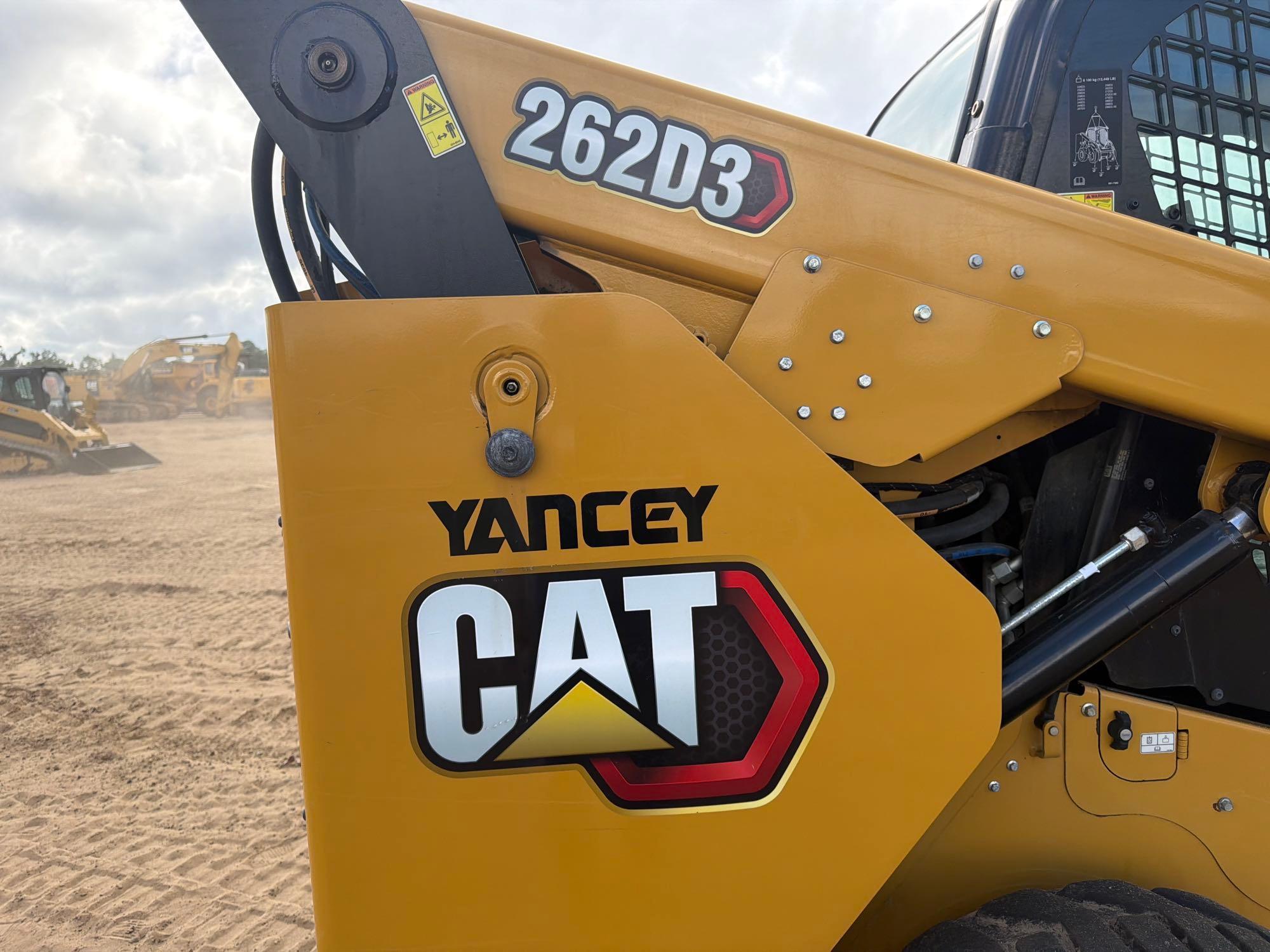 2022 Caterpillar 262D
