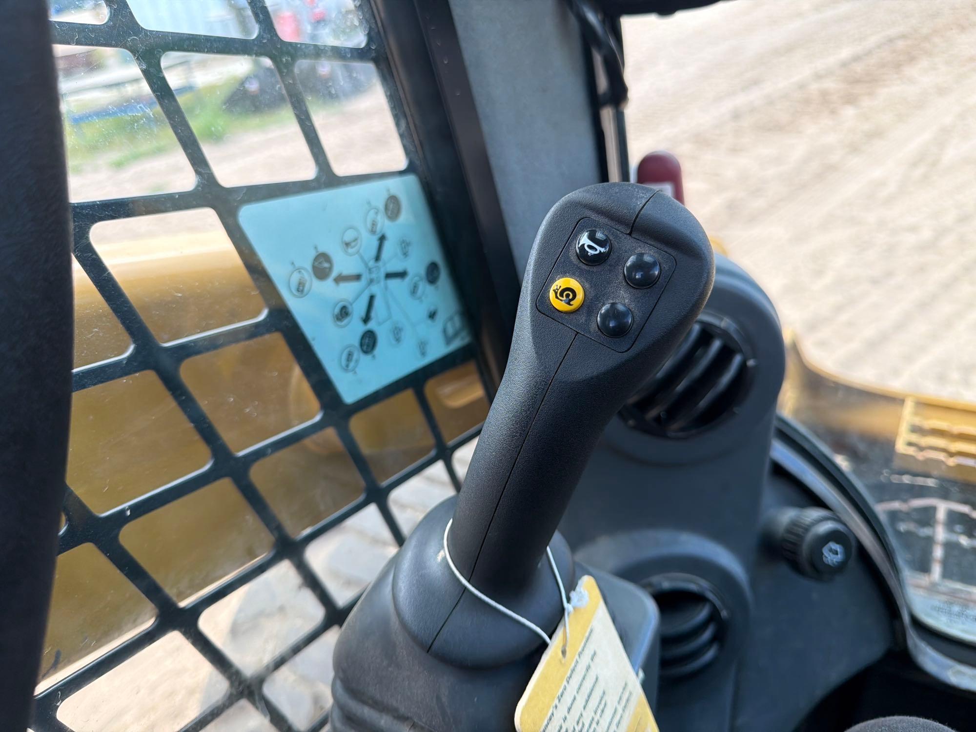 2022 Caterpillar 262D