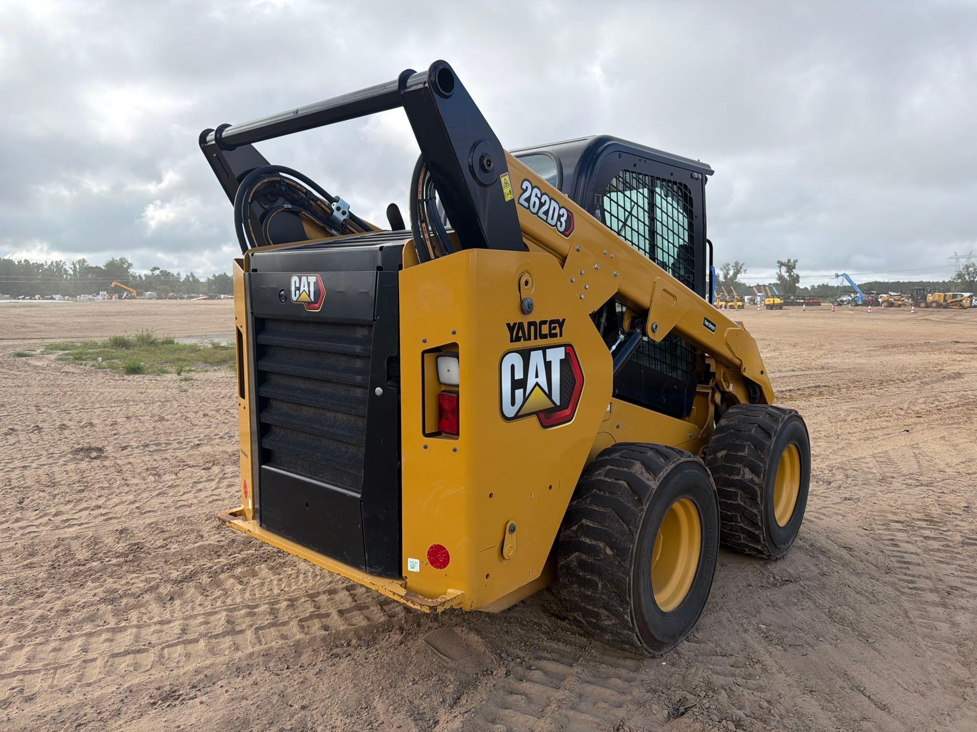 2022 Caterpillar 262D