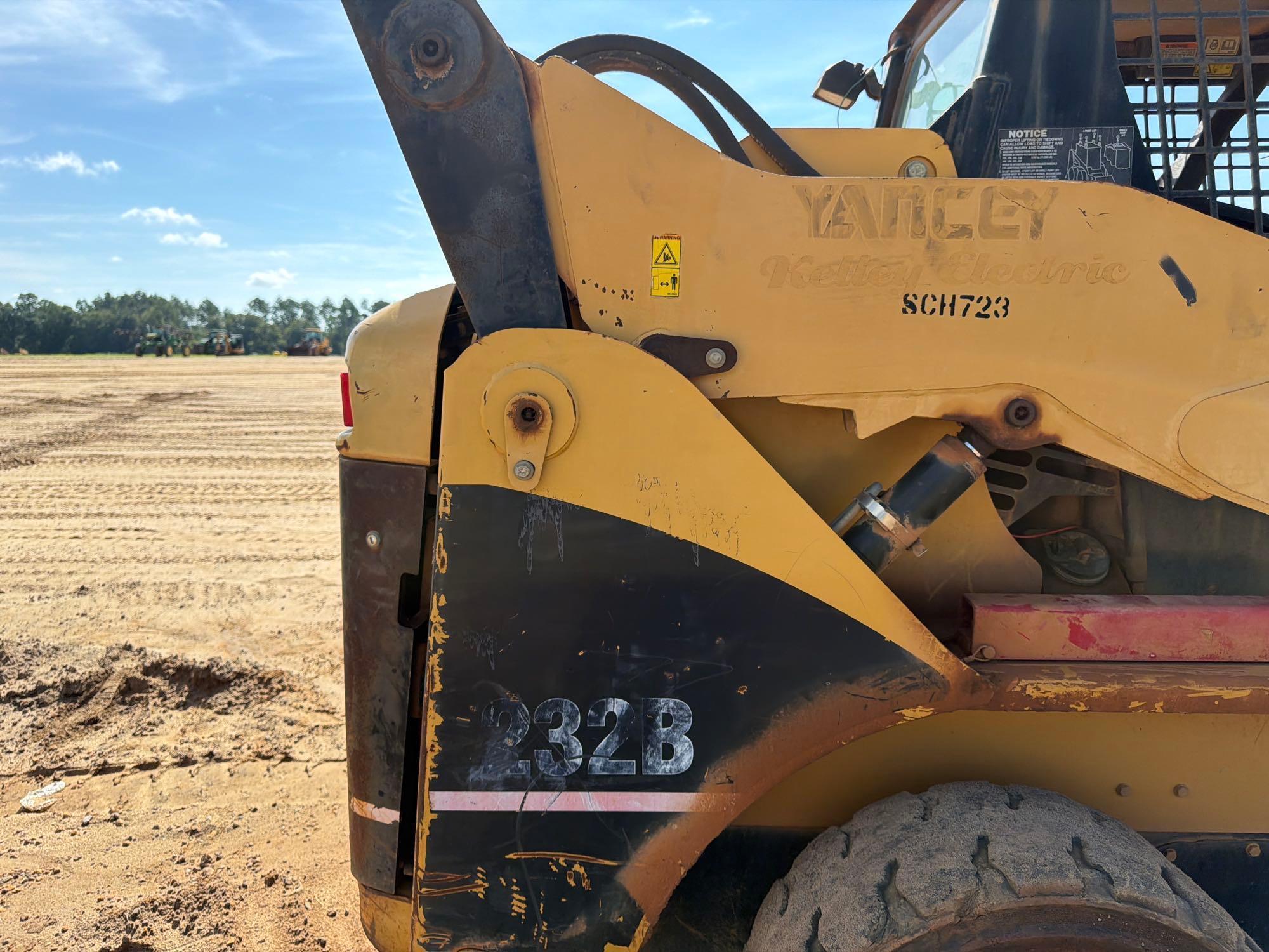 2005 Caterpillar 232B