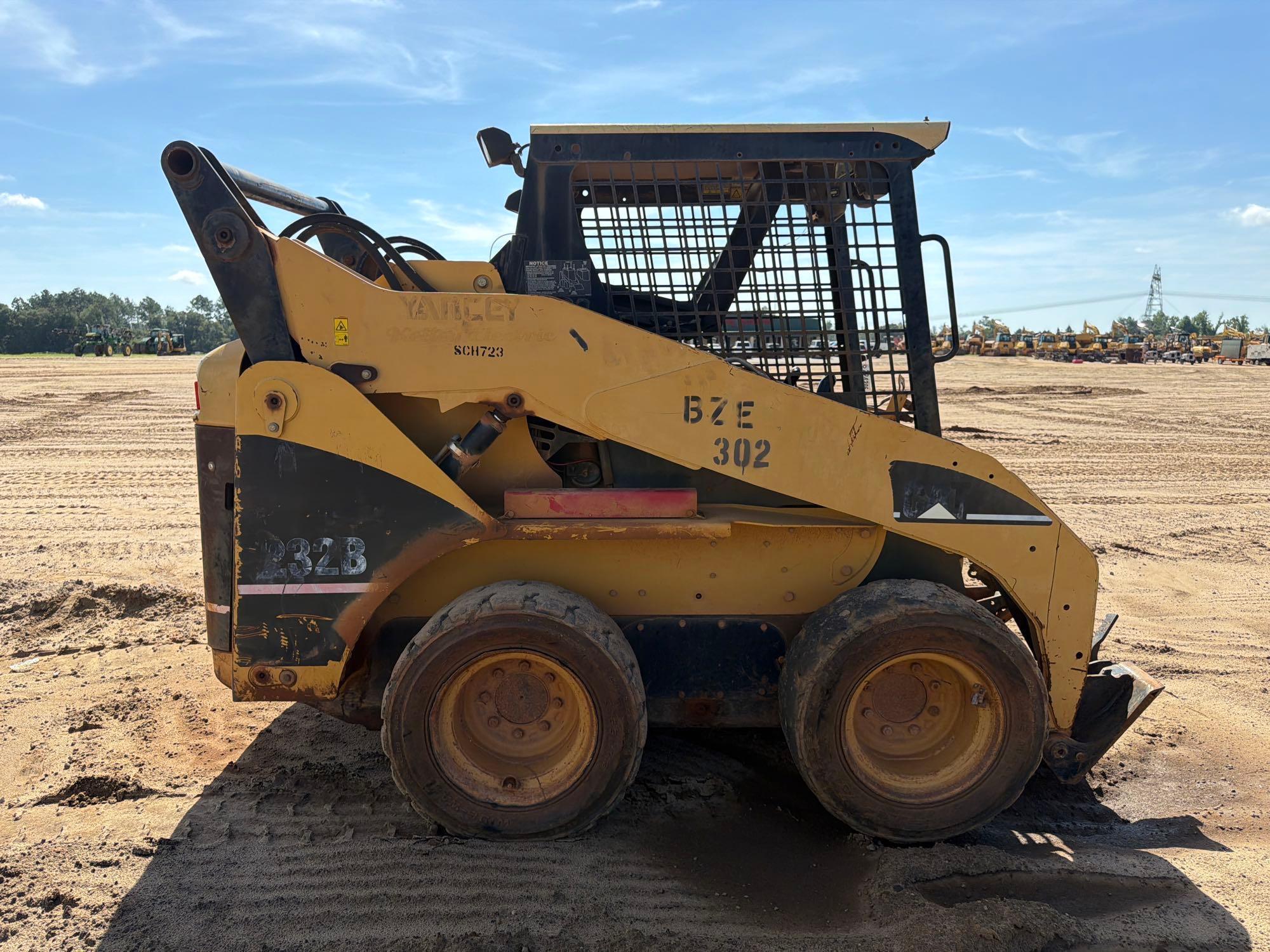 2005 Caterpillar 232B