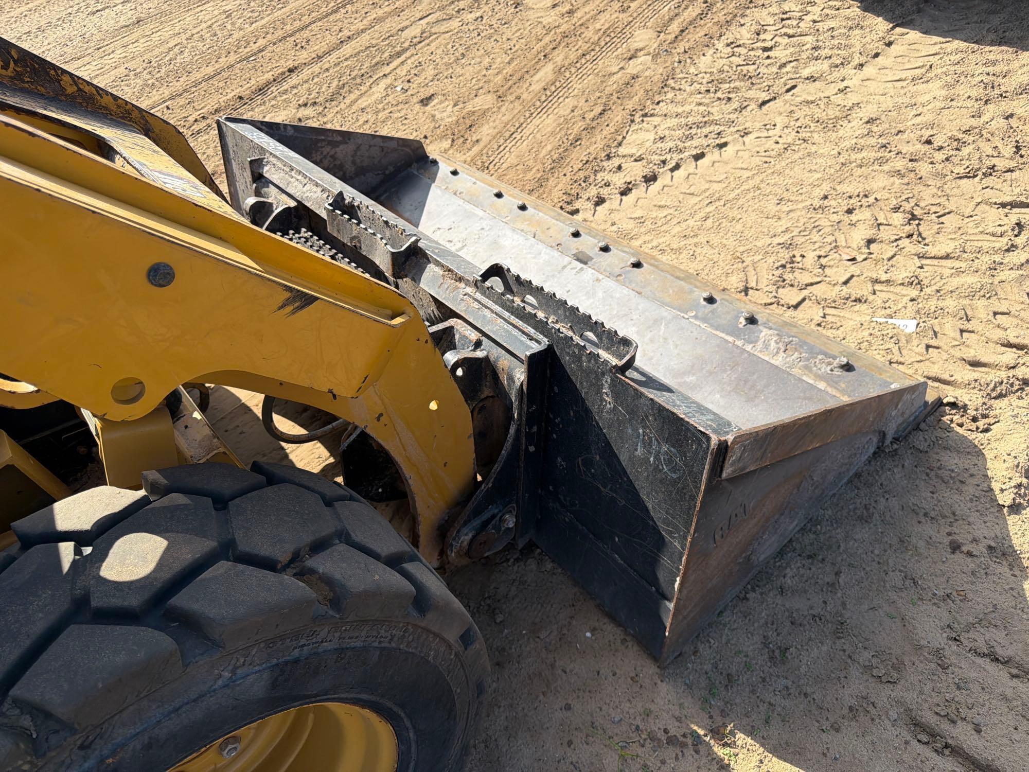 Caterpillar 242D