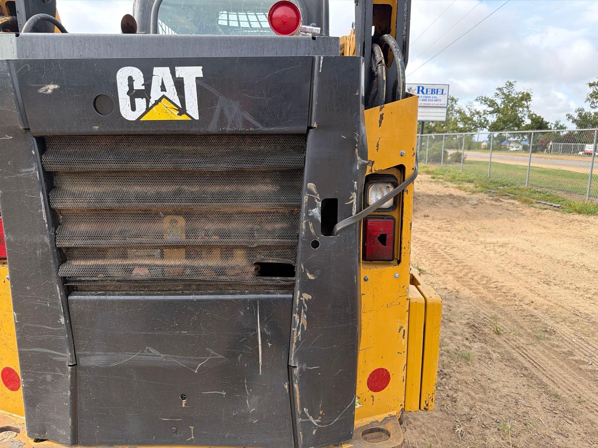 2016 Caterpillar 242
