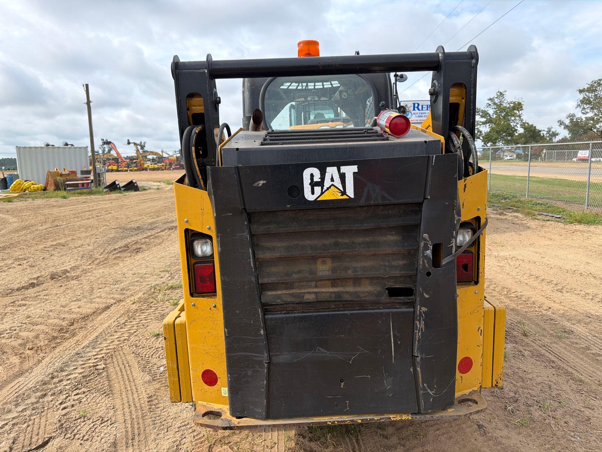 2016 Caterpillar 242