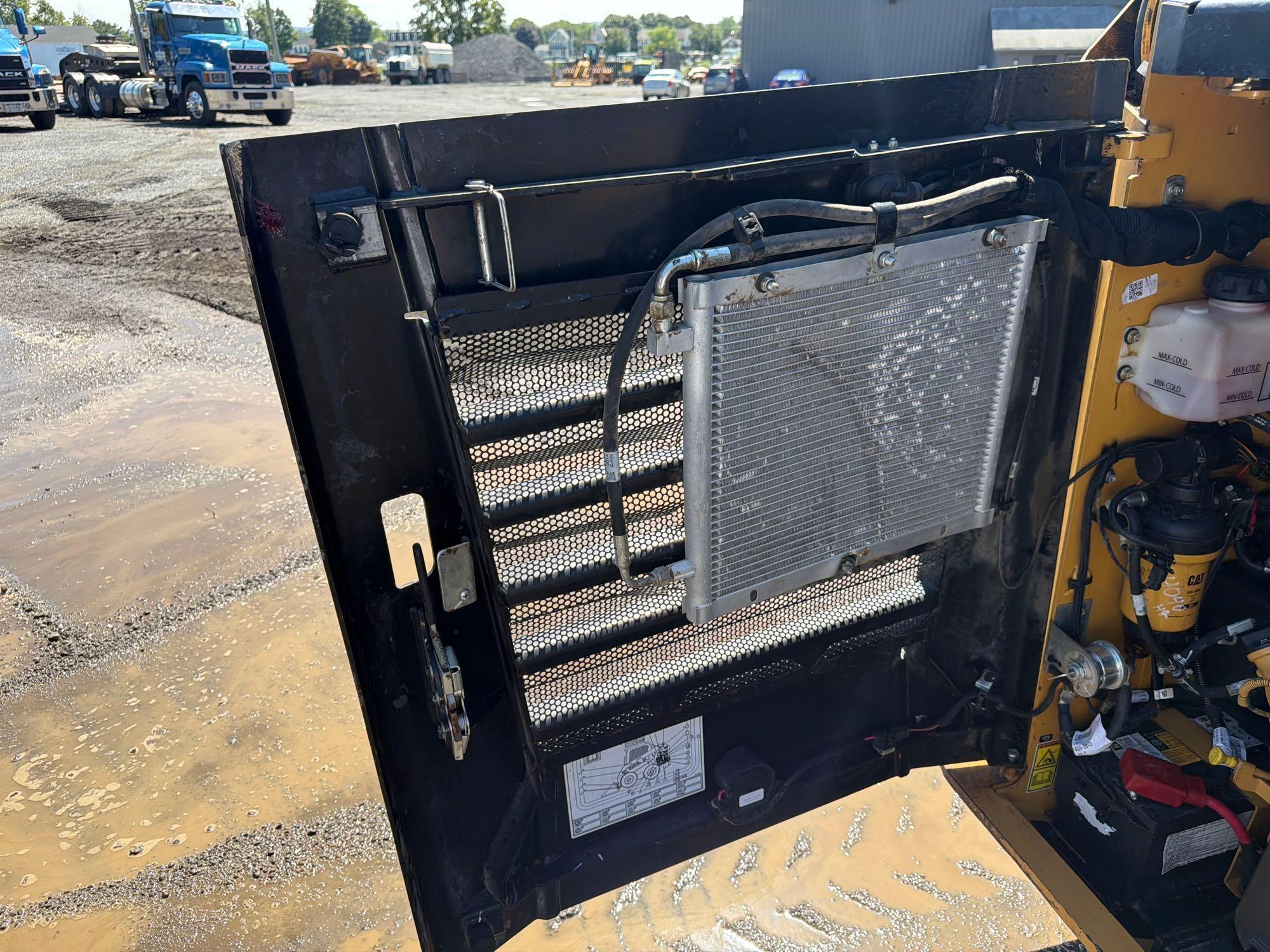 2024 Caterpillar 236D