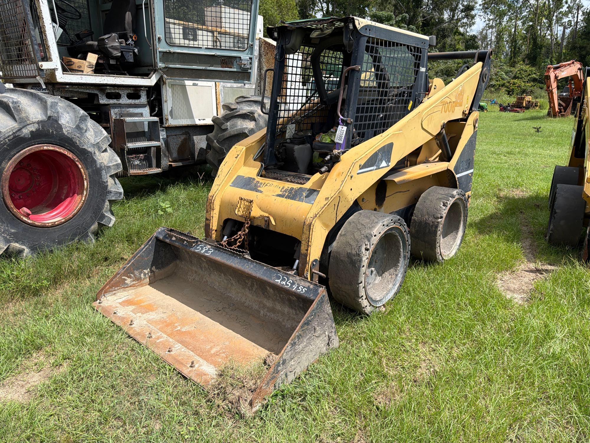 Photo of Caterpillar 252B