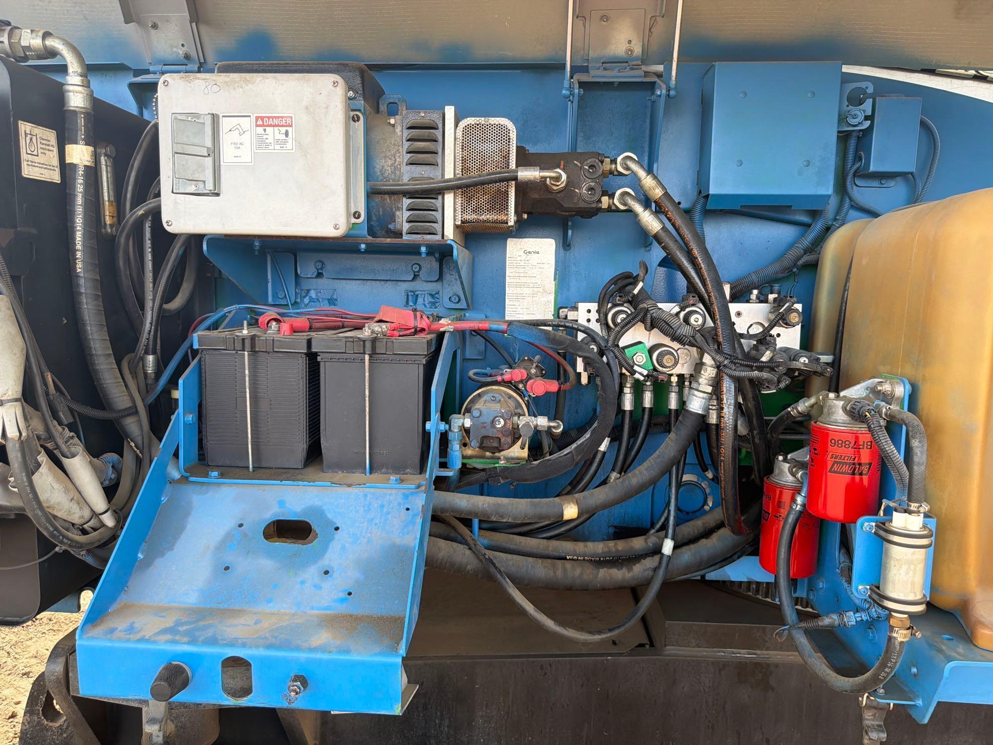 2014 Genie S-85