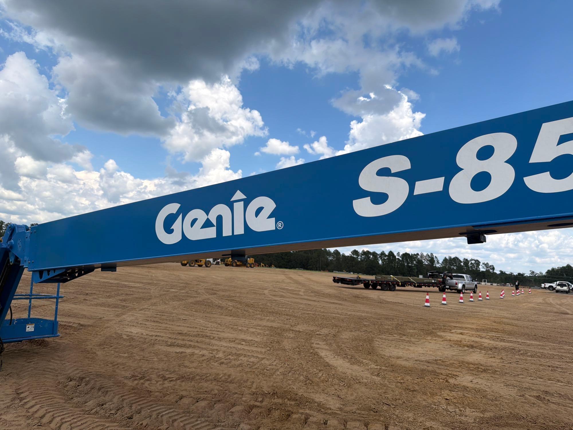 2014 Genie S-85