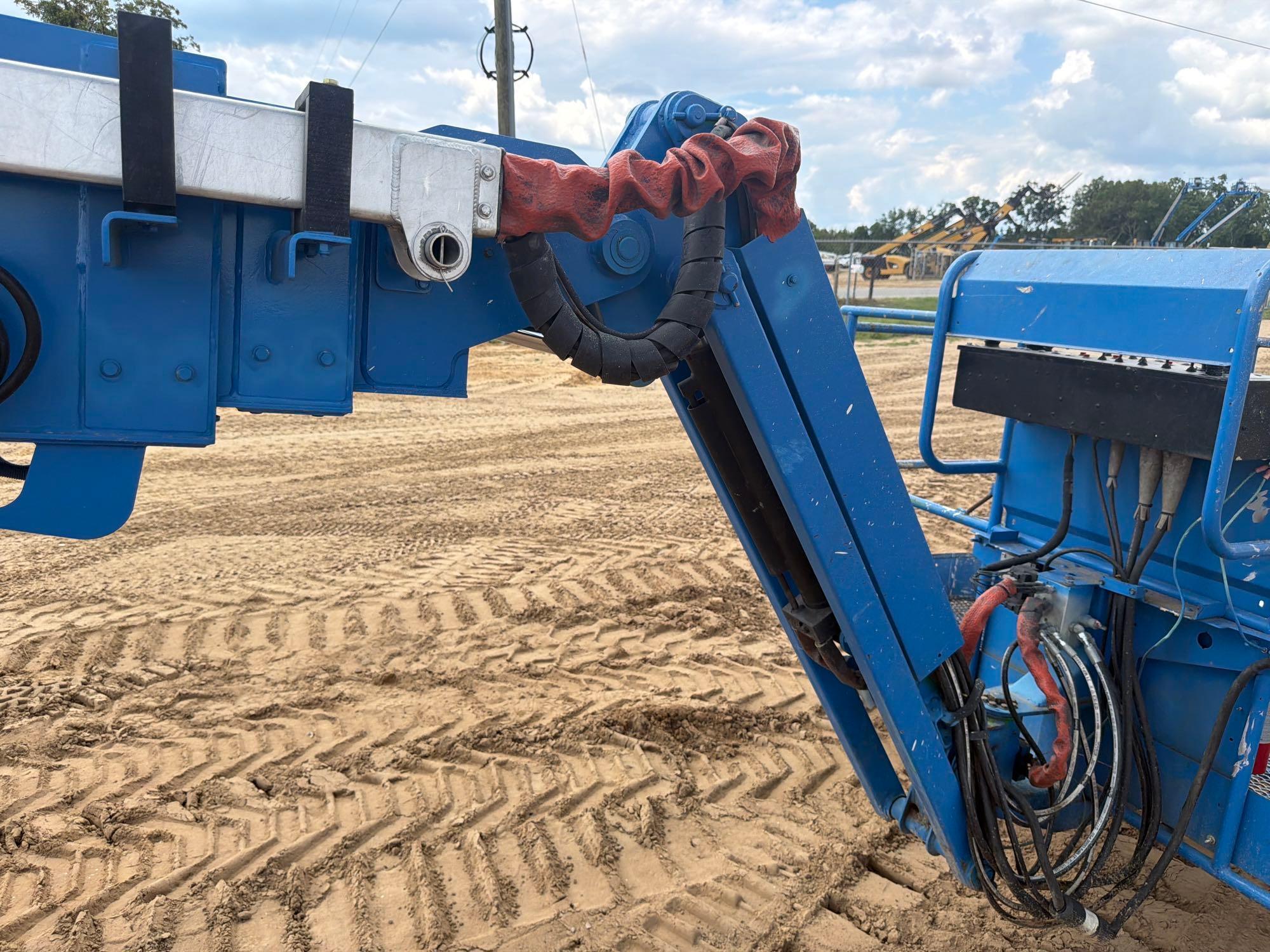 2014 Genie S-85