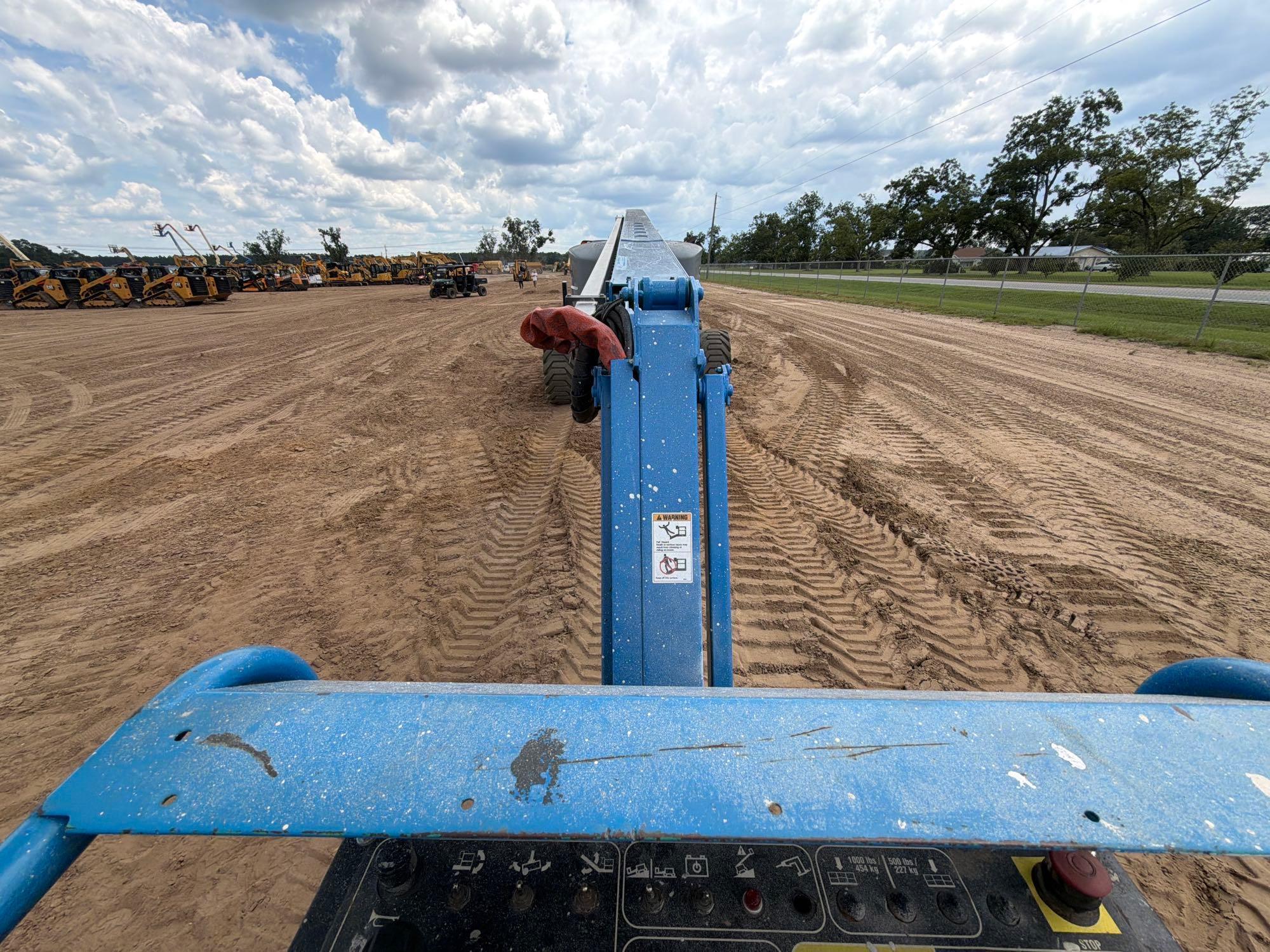 2014 Genie S-85