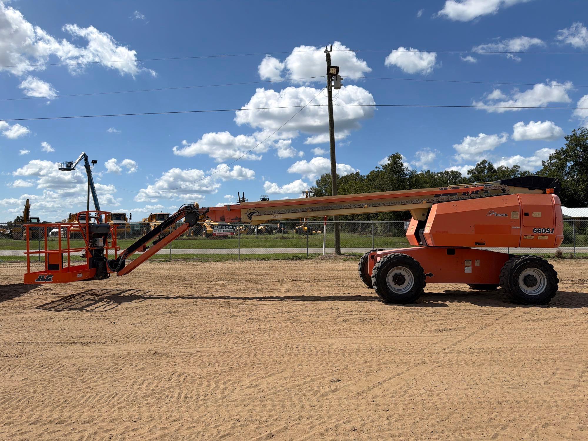 JLG 660S