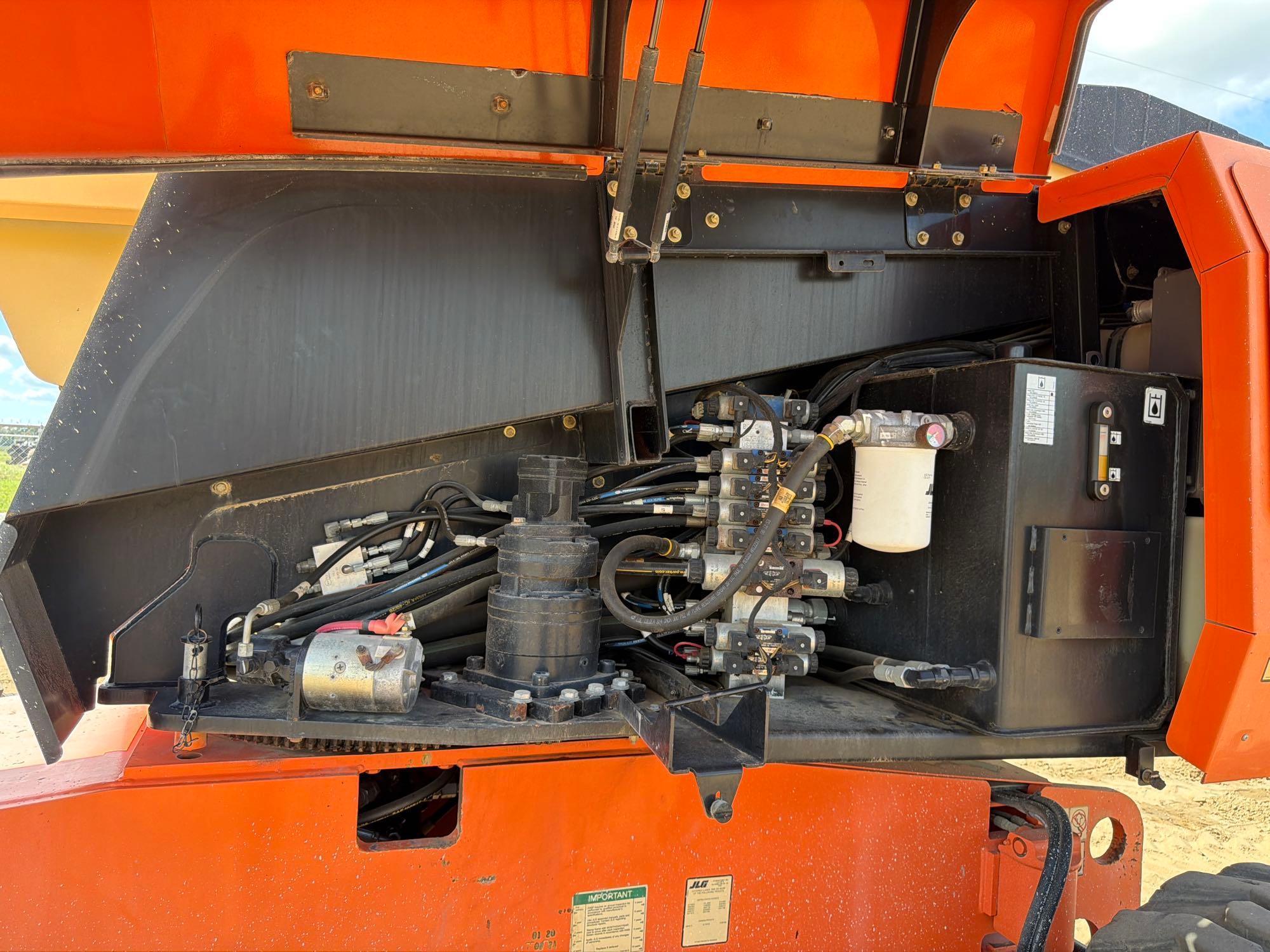 JLG 660S