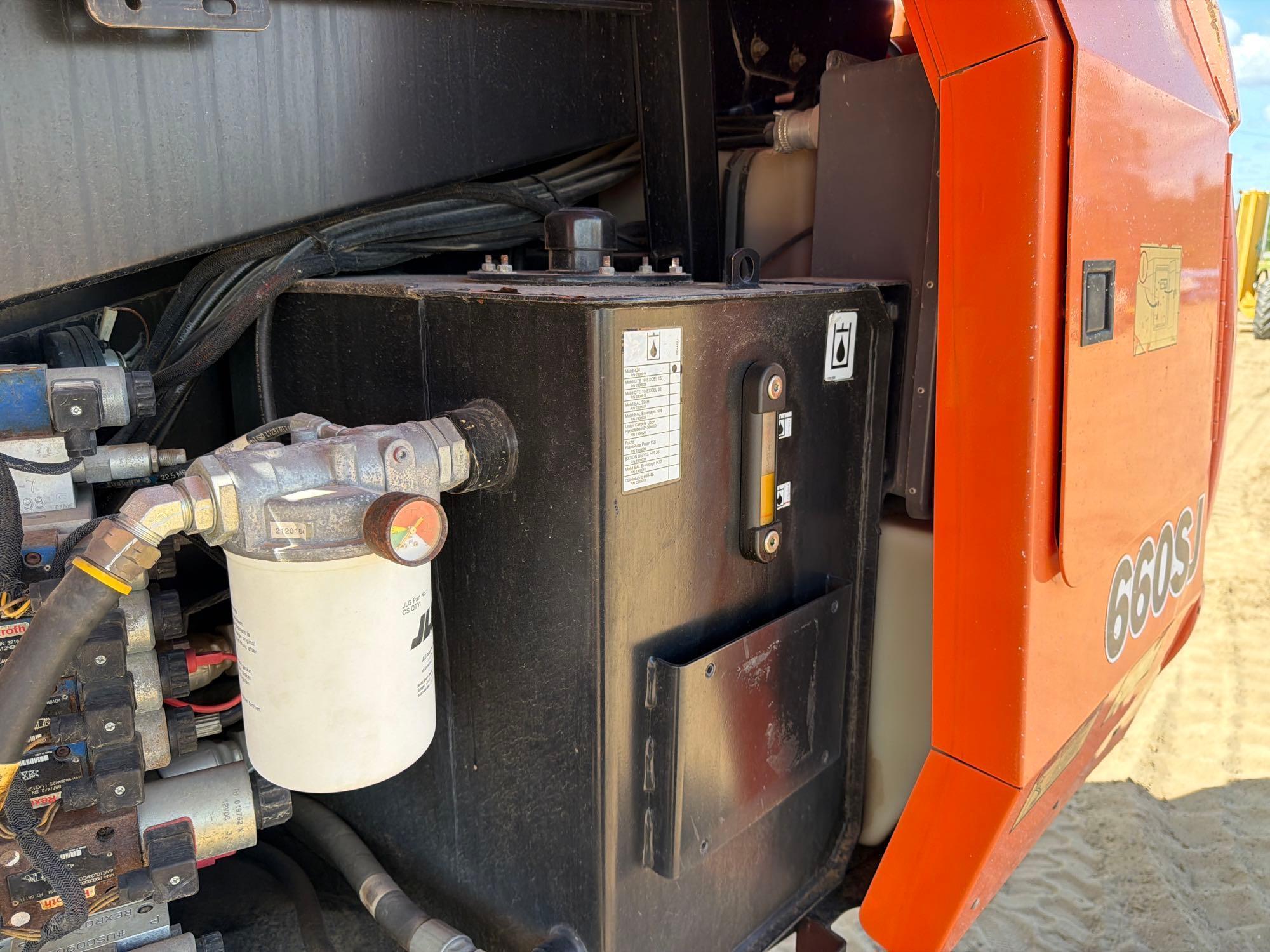 JLG 660S