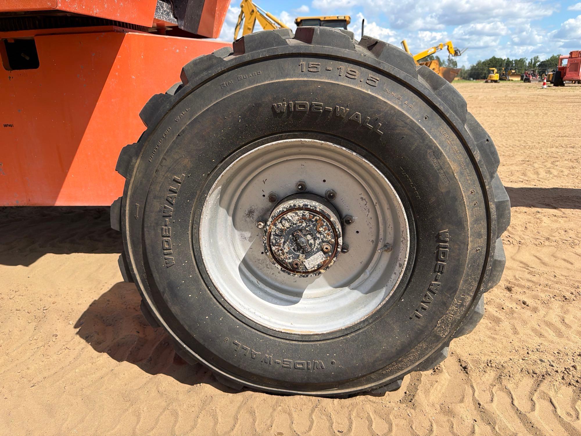 JLG 660S