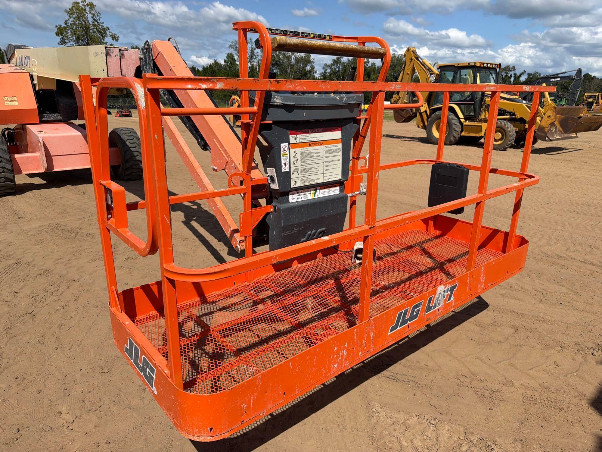 JLG 660S
