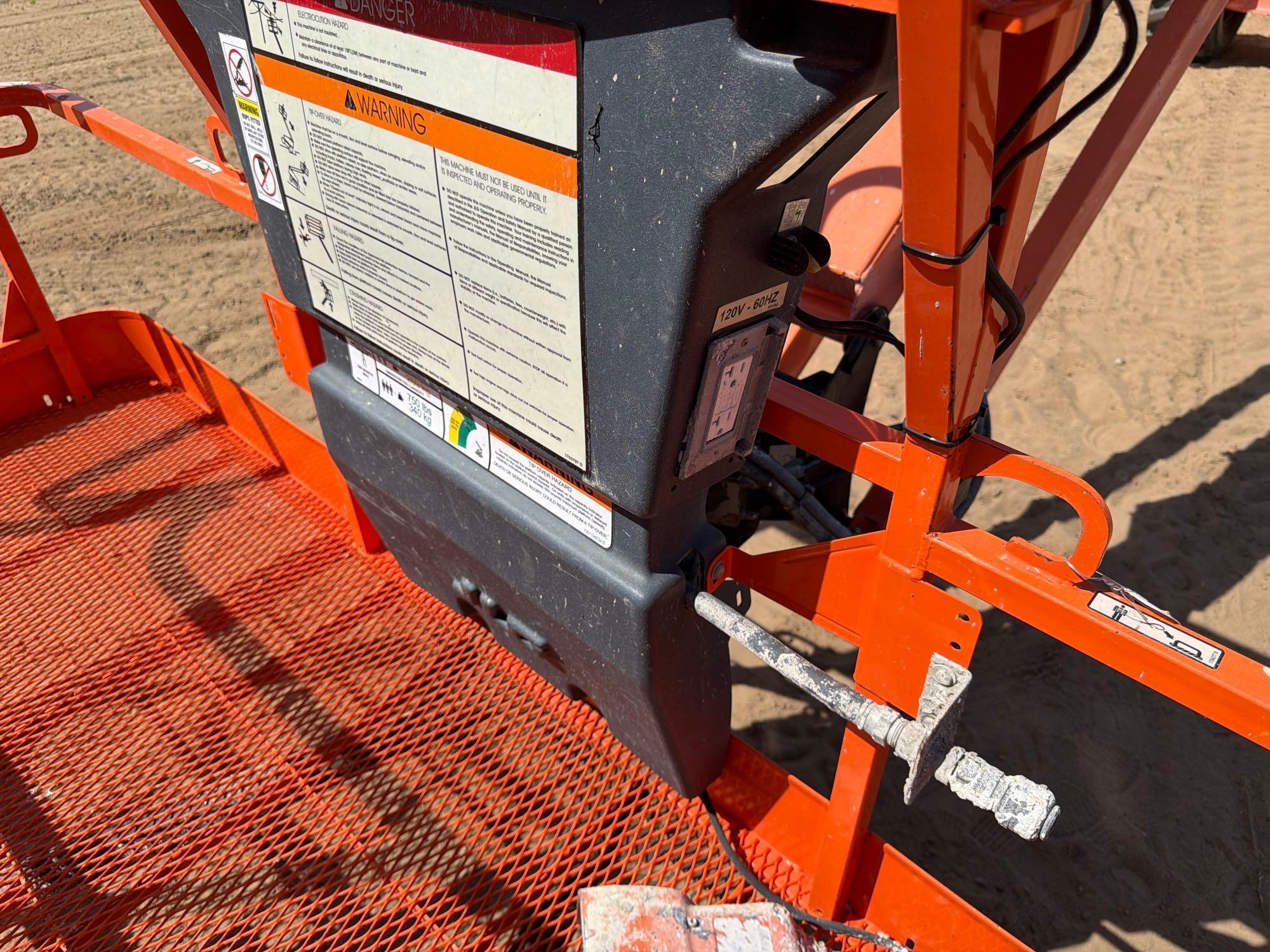 JLG 660S