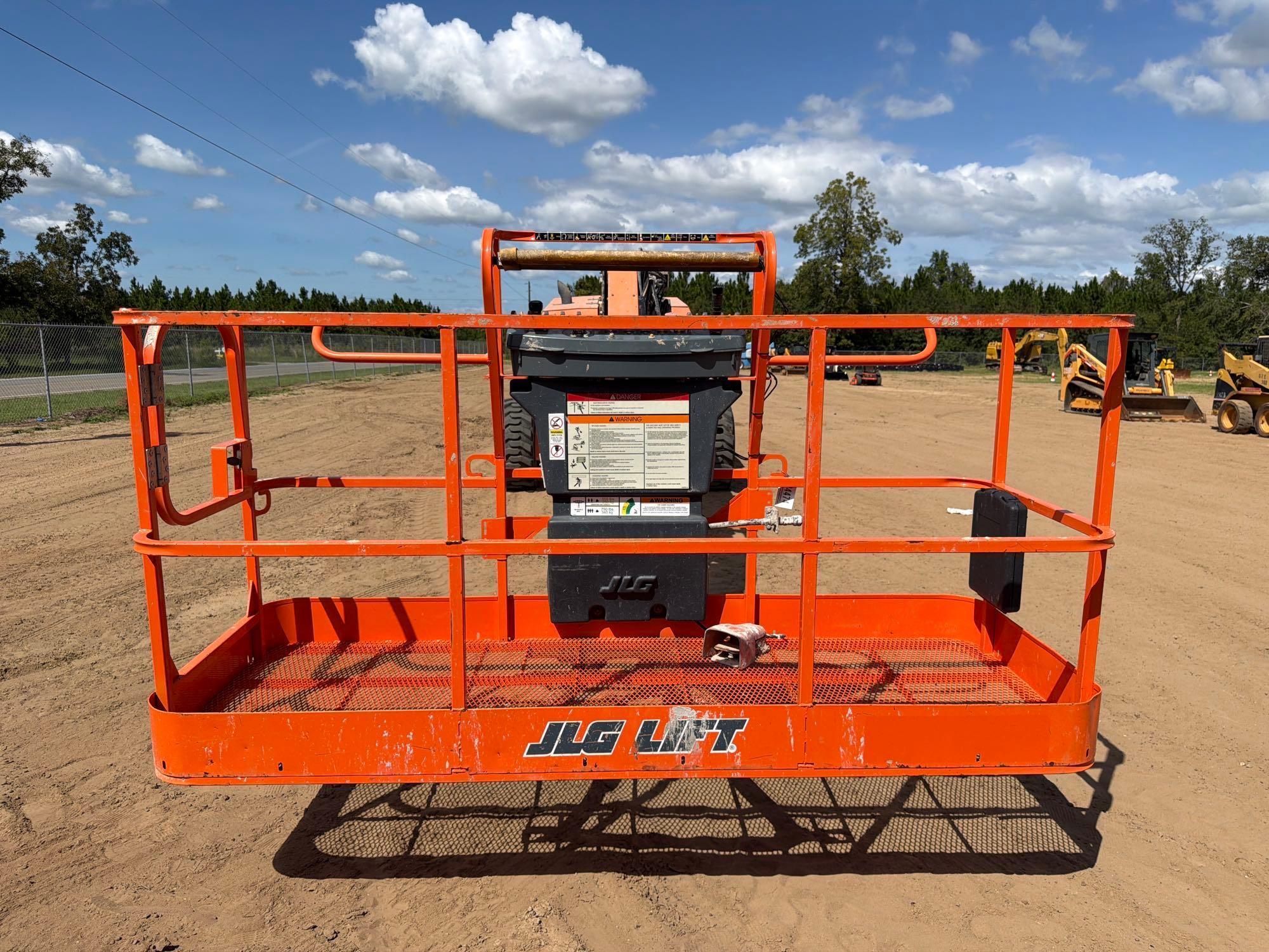 JLG 660S